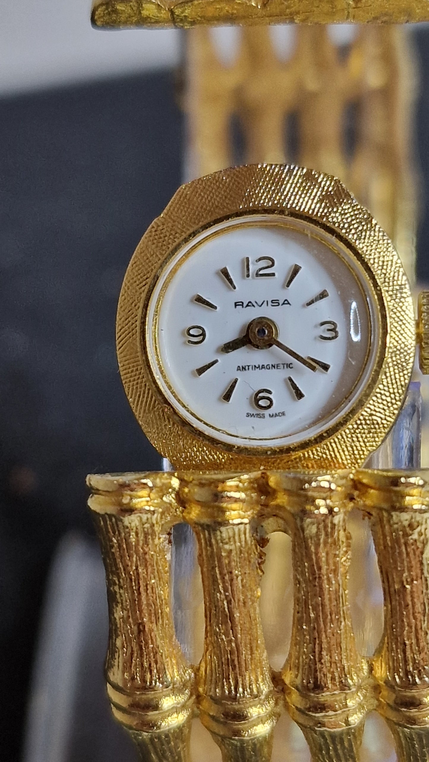 💎 Unworn Vintage Women’s Clasp Watch "RAVISA" – Swiss Made, Hand-Wound, Late 1970s