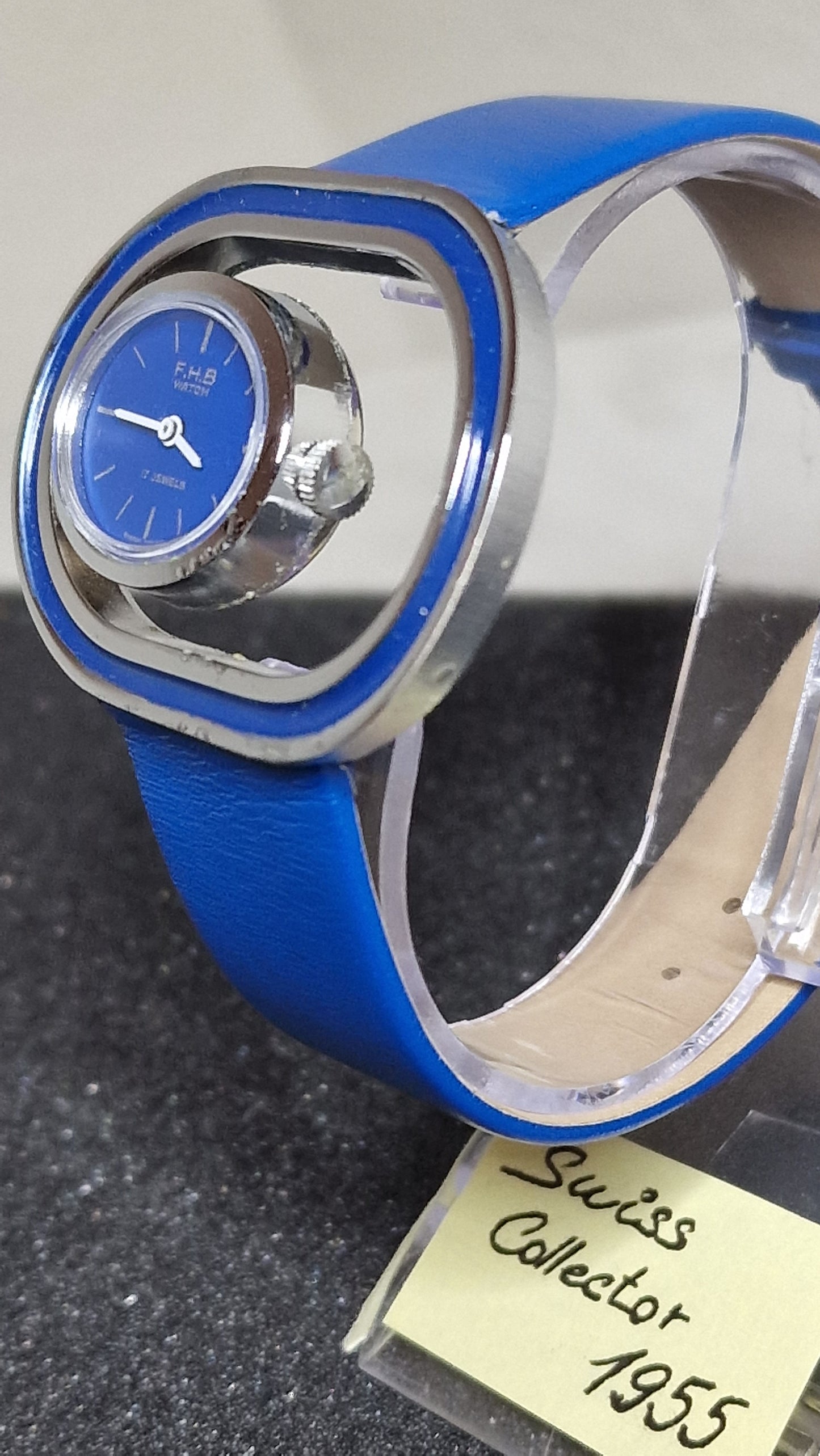 💎 Unworn Vintage Women’s Watch – Hand-Wound, Late 1960s, Swiss Made, Blue Strap