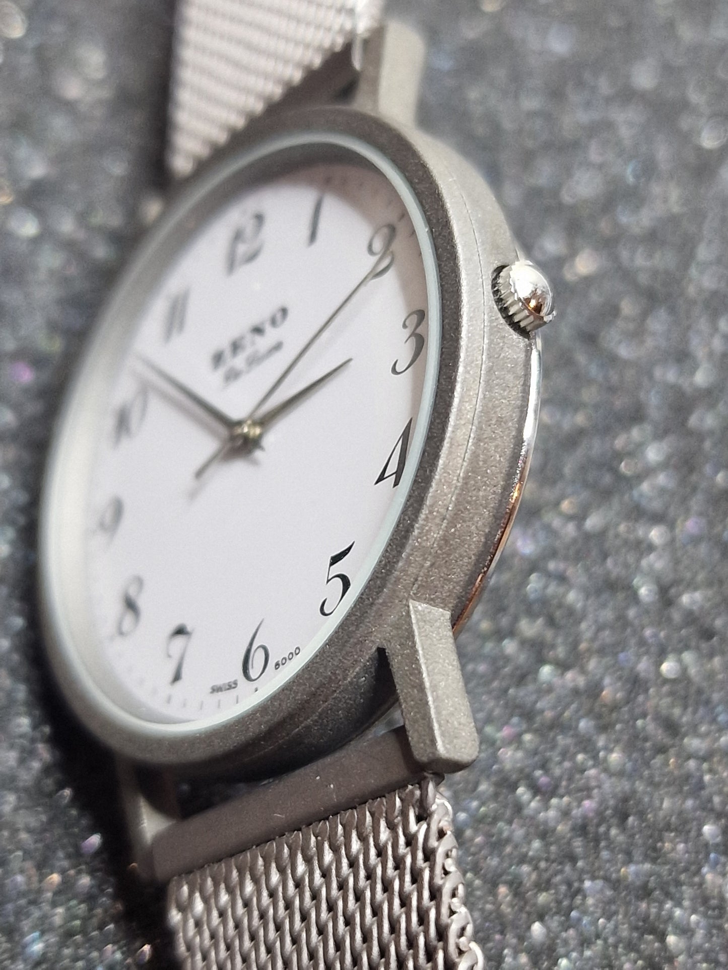 ✨ New Ultra-Slim ZENO De Luxe Watch – Quartz, 33mm, Elegant & Sporty