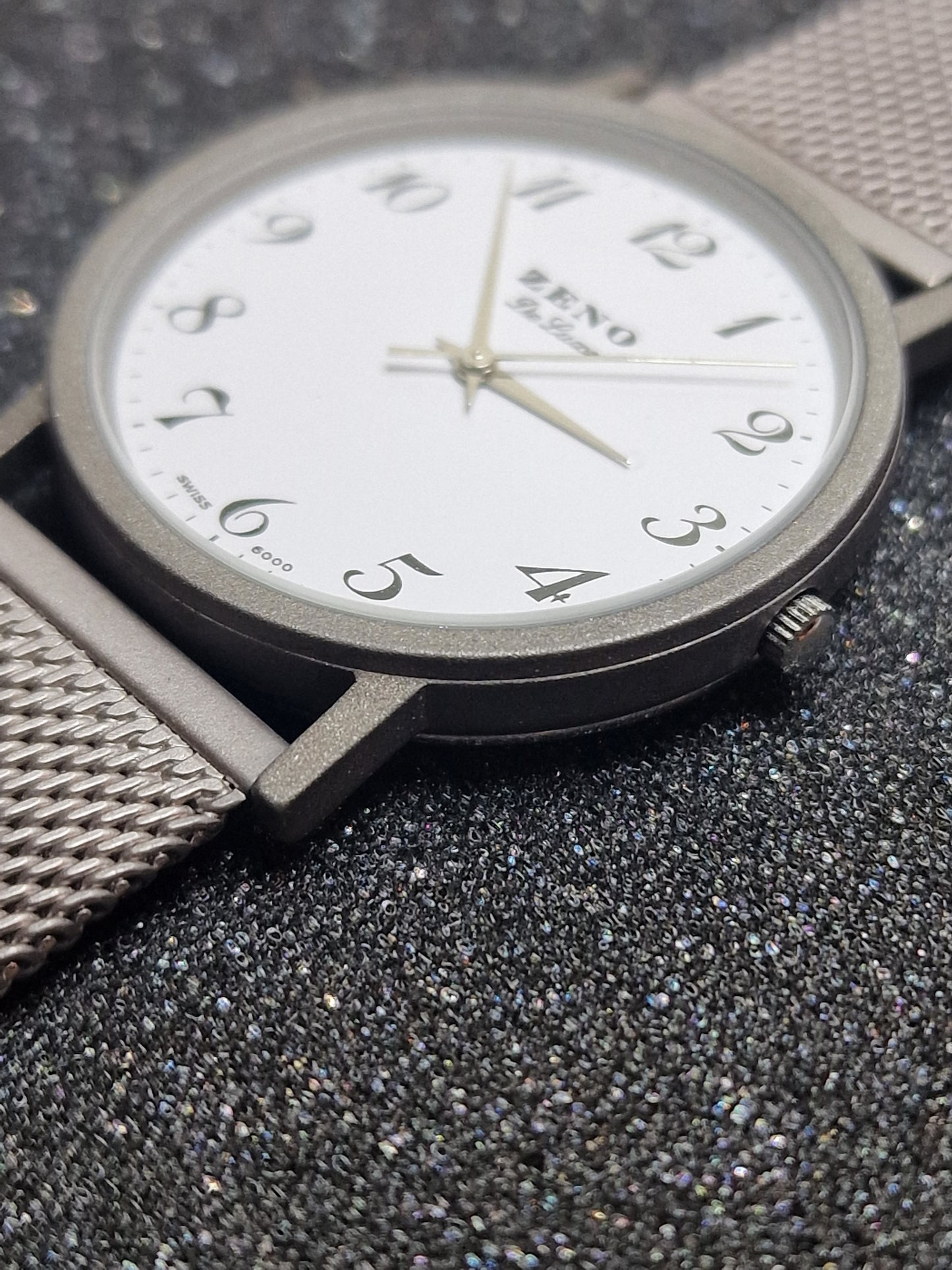 ✨ New Ultra-Slim ZENO De Luxe Watch – Quartz, 33mm, Elegant & Sporty