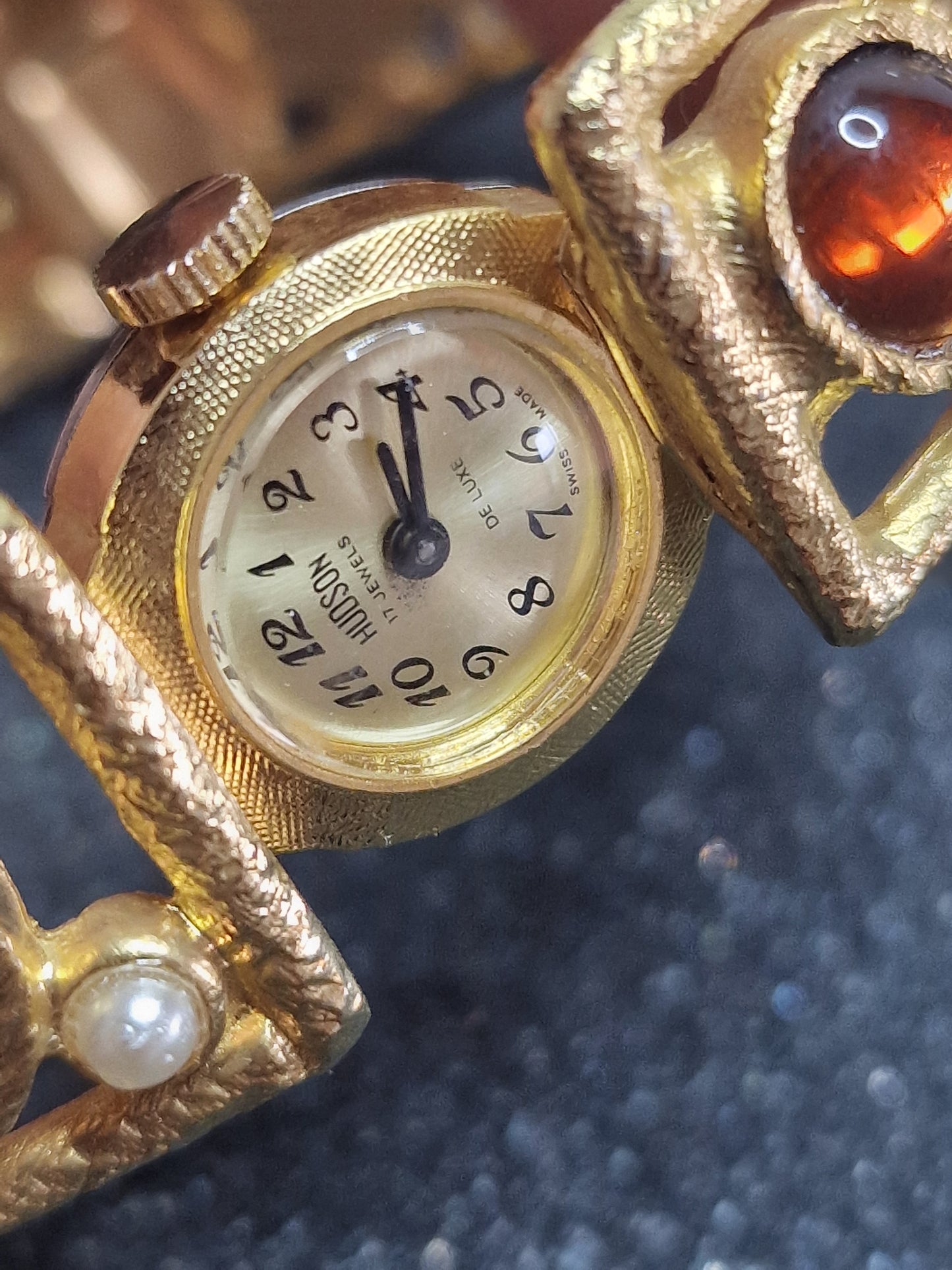 π Unworn Vintage Ladies' Clasp Watch "HUDSON De Luxe" β Swiss Made, Hand-Wound, 1970s