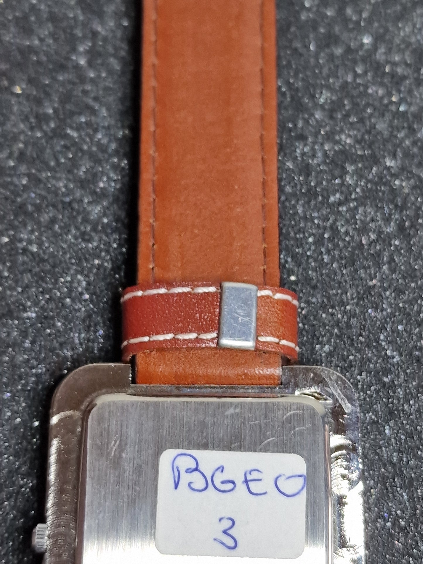 ⌚ Unworn Vintage Quartz Watch – 1980s or Older, 44mm, Old Stock