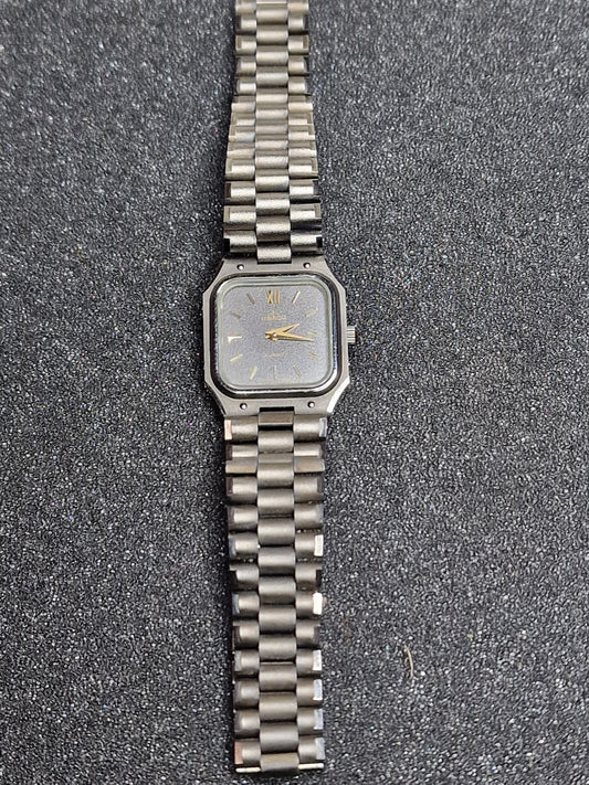 ⌚ Unworn Vintage Quartz Watch "INTRACO" – Swiss Made, 70s/80s, Old Stock