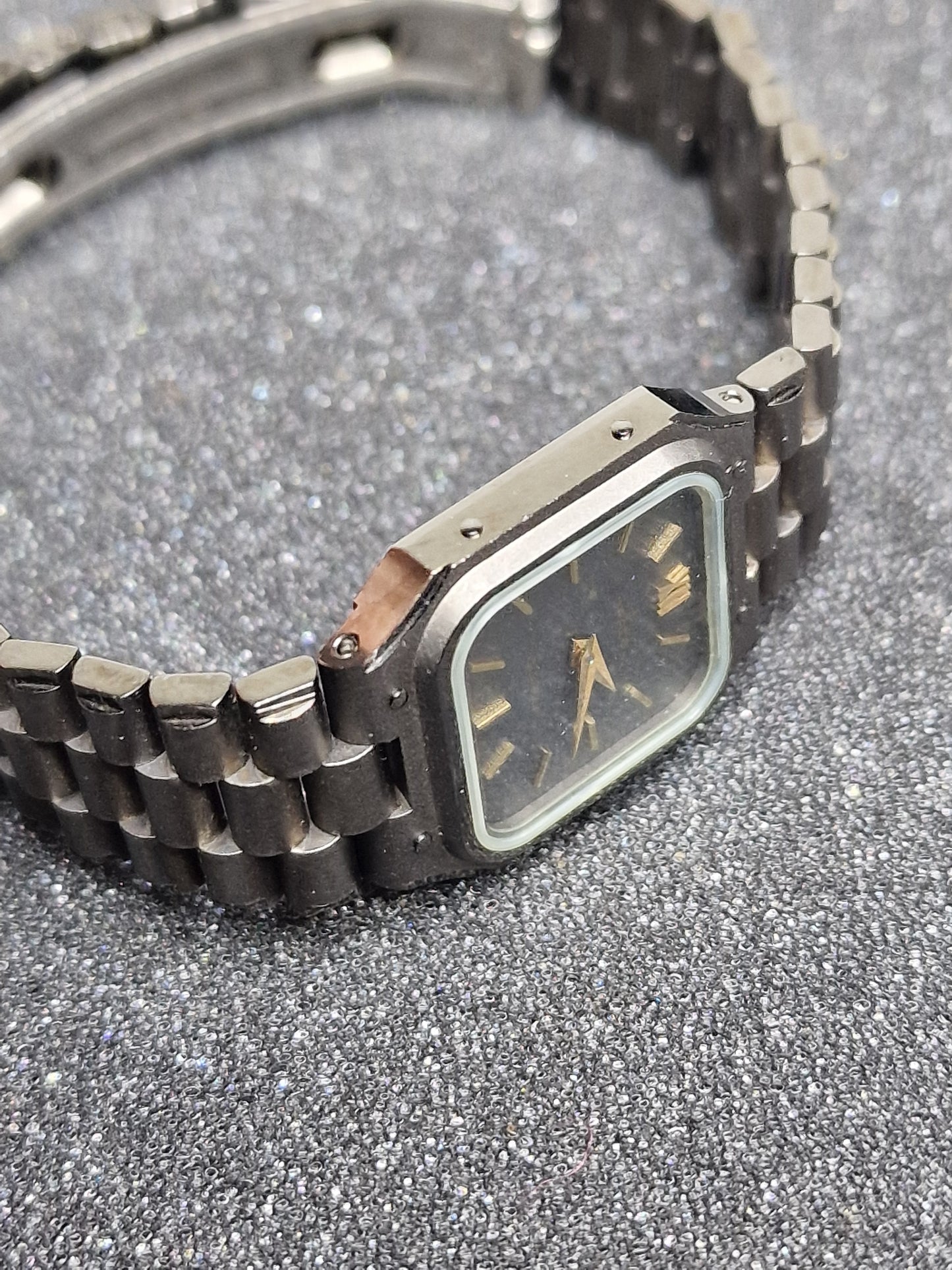 ⌚ Unworn Vintage Quartz Watch "INTRACO" – Swiss Made, 70s/80s, Old Stock