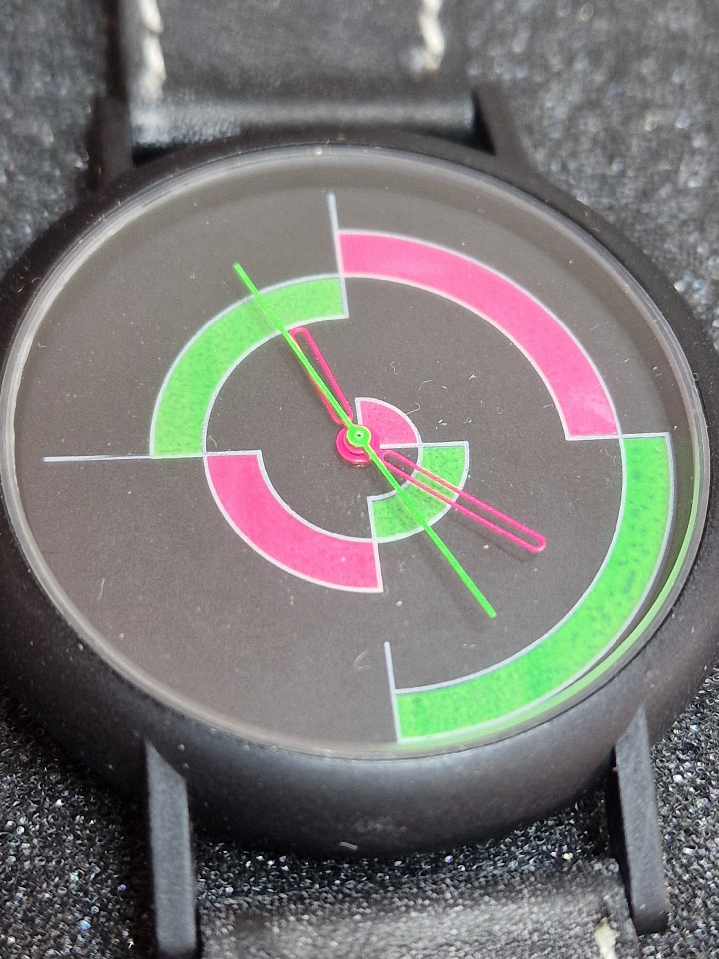 ⌚ Unworn Vintage Quartz Watch – Swiss Made, Cattin Movement, 42mm, 80s/90s, Old Basel Stock