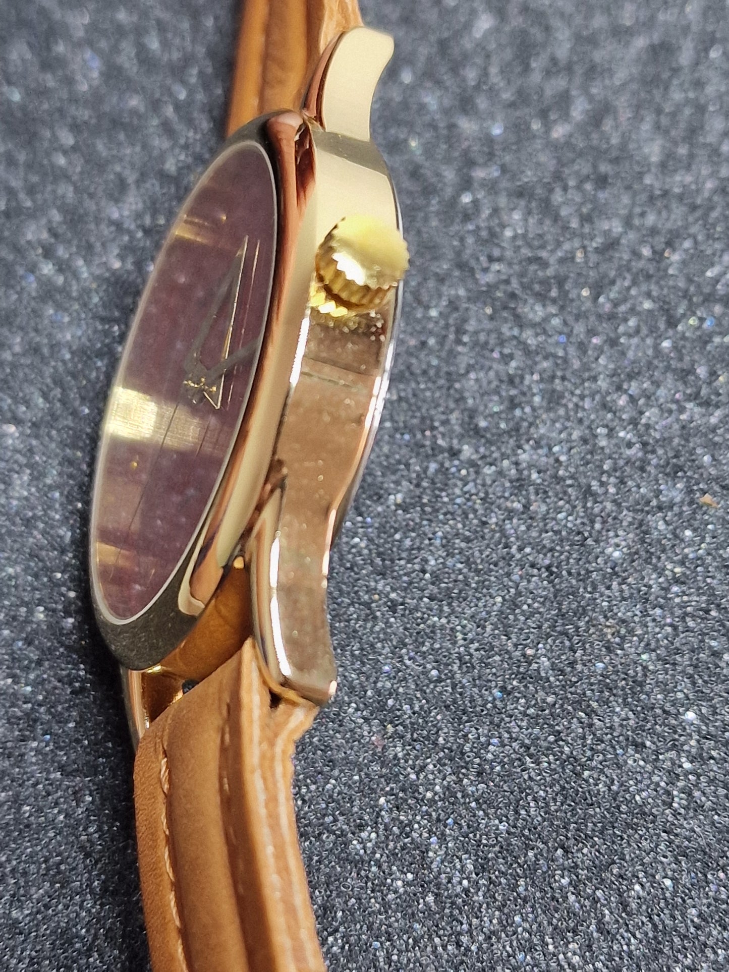 ⌚ Unworn Vintage Quartz Watch "GENEVE" – Swiss Made, Cattin Movement, 38mm, 80s/90s, Old Stock