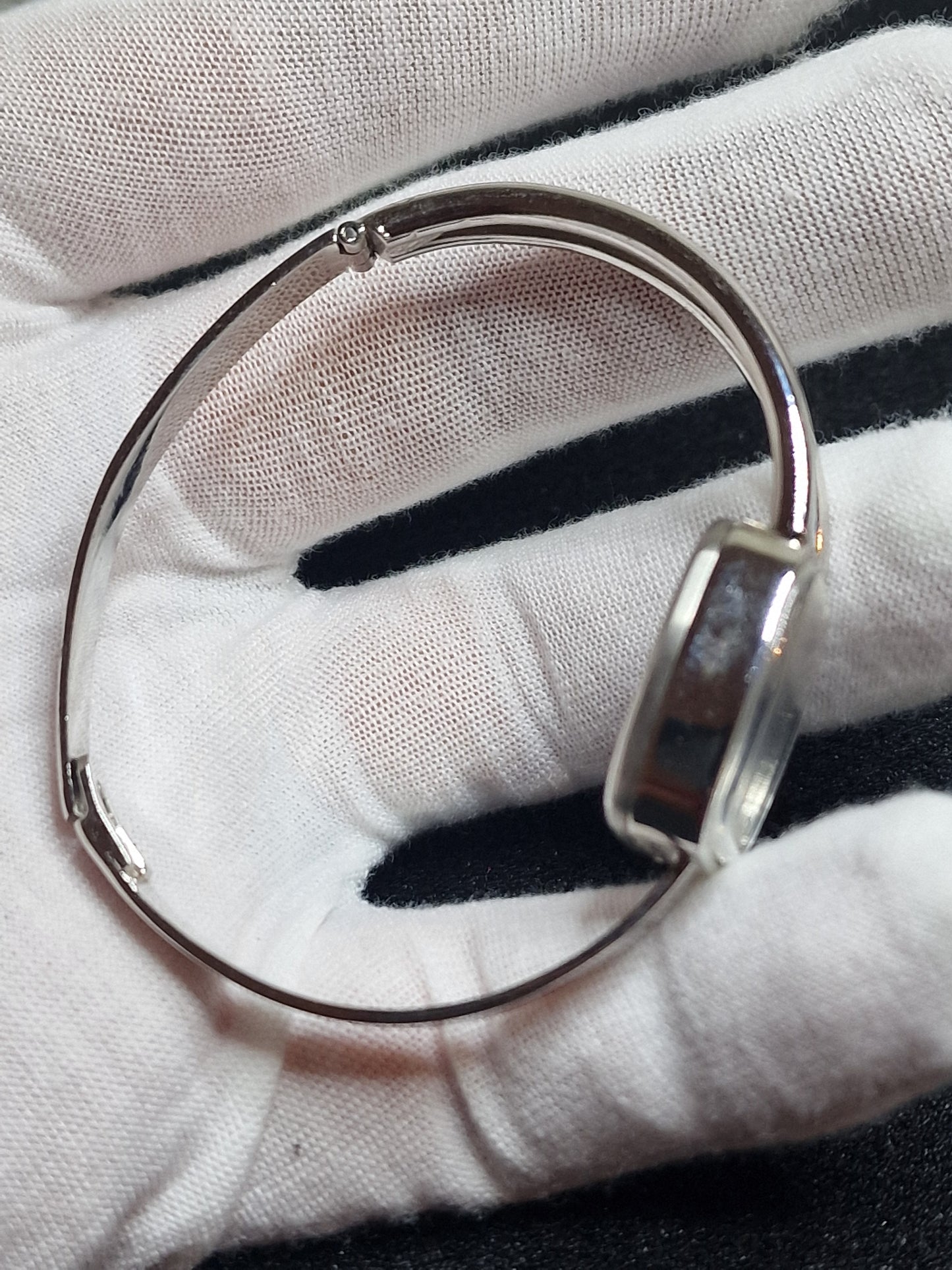 π Unworn Vintage Ladies' Clasp Watch "ITRACO" β Swiss Made, Hand-Wound, 1970s, Old Stock