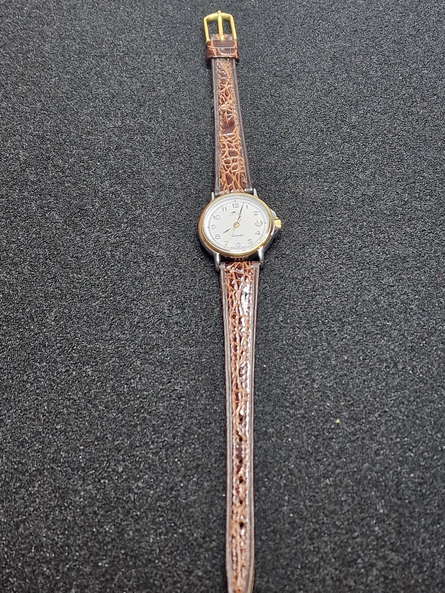 ⌚ Unworn Vintage Quartz Watch "LOTUS" – Swiss Made, Date Display, 1970s, Old Stock