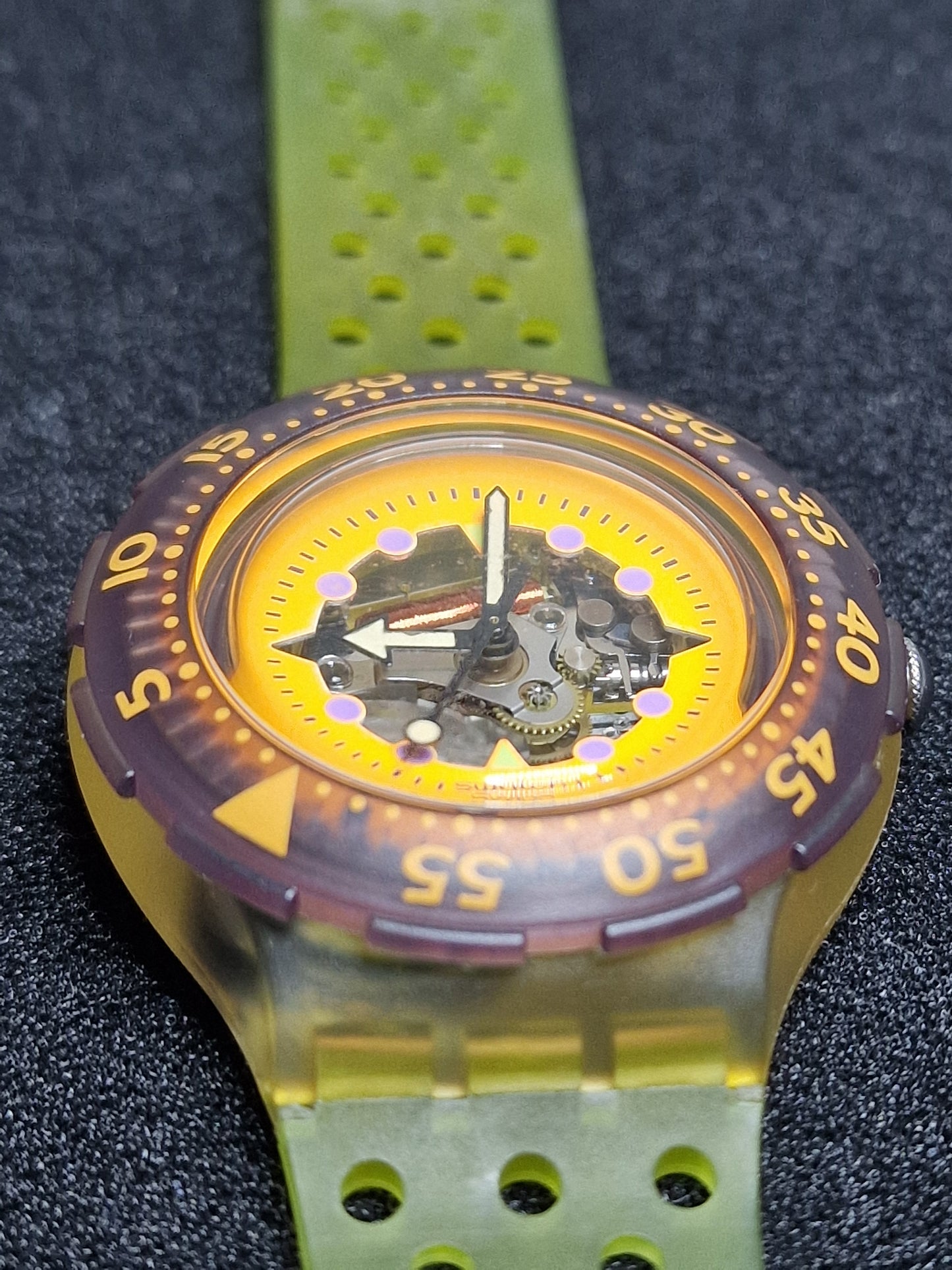 🔸 Swatch Scuba SDK103 Hypocampus (1990) – Iconic Scuba 200 Dive Watch