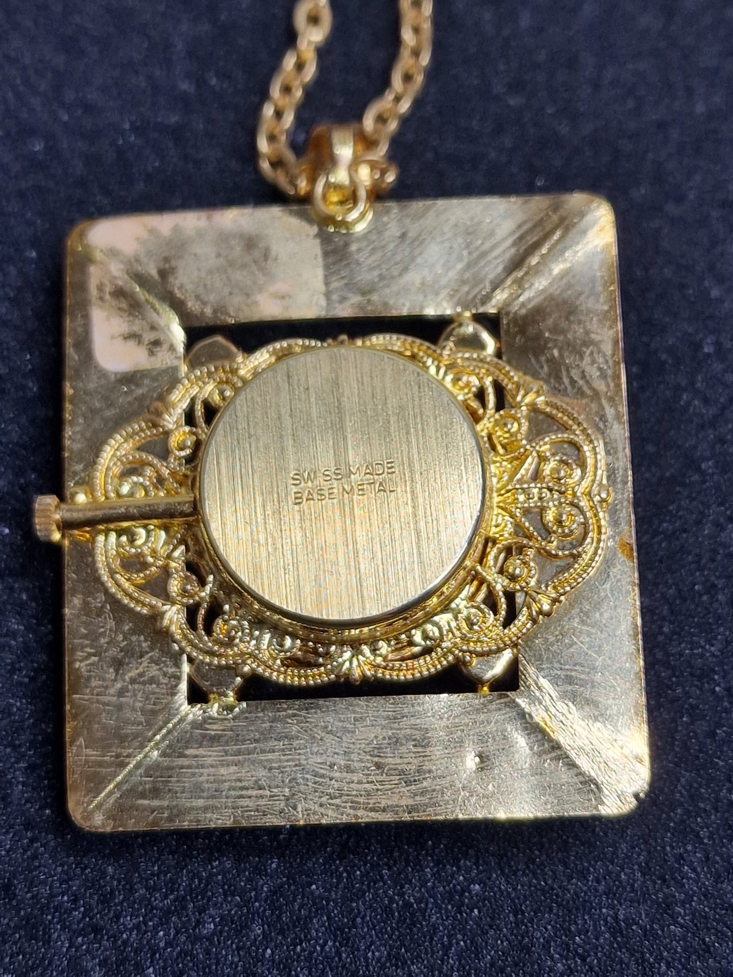 ⌚ Unworn Vintage Chain Watch – Swiss Made, Hand-Wound, 60s/70s, New Old Stock