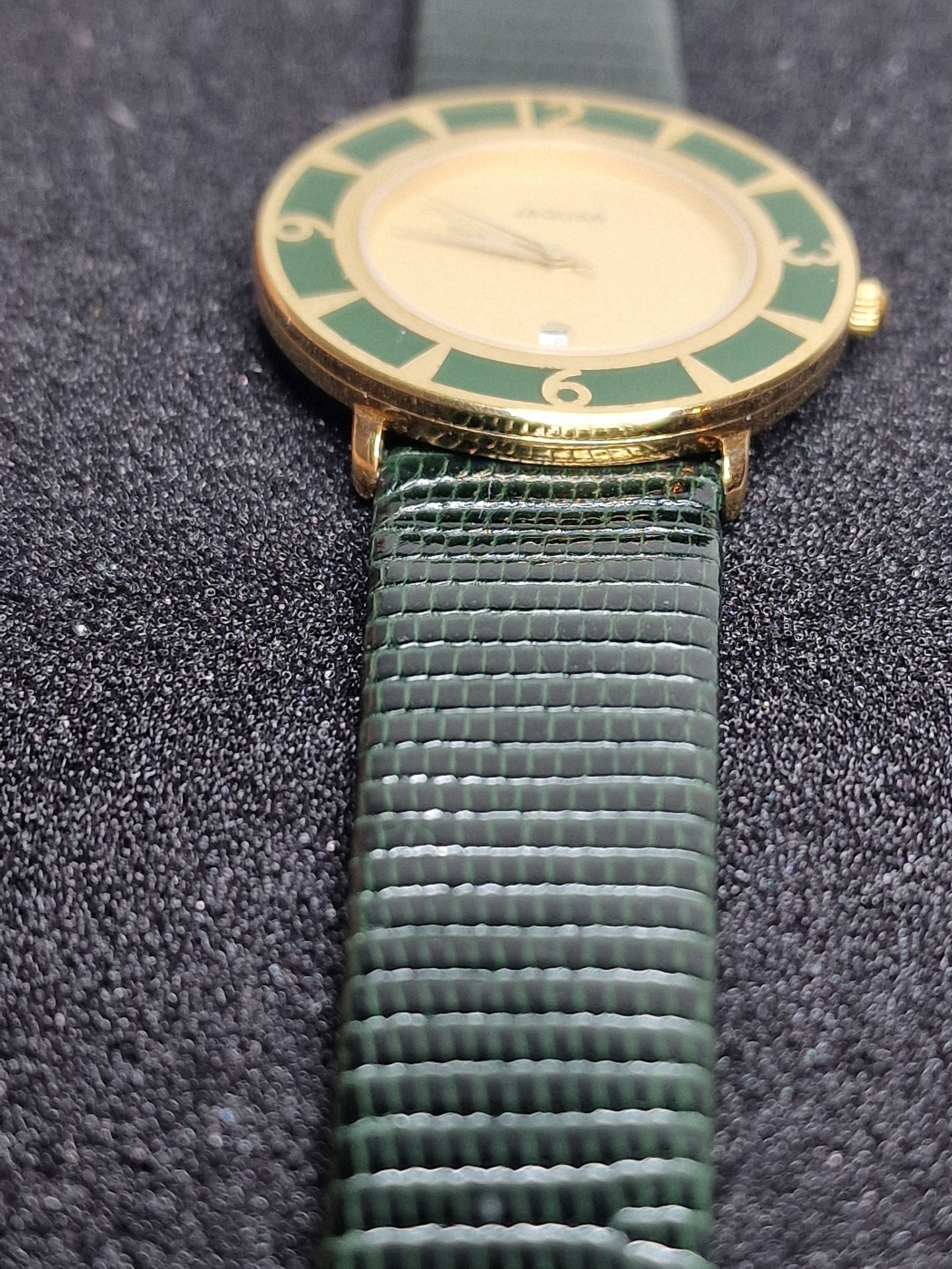 ⌚ Vintage Ladies’ Watch – JAGUAR | Quartz Movement | Swiss Made | 1980s | 32mm | NOS
