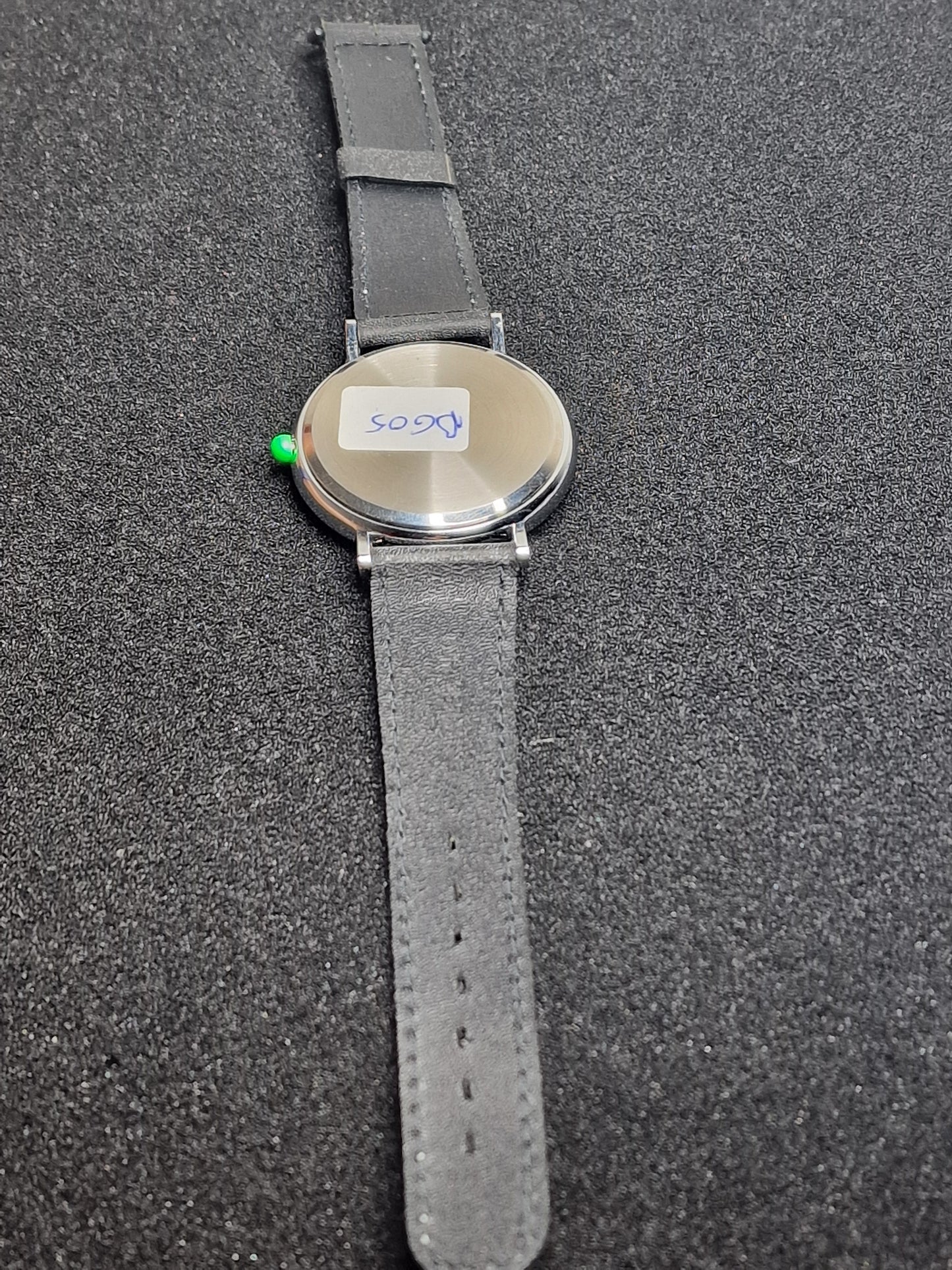 ⌚ Unworn Vintage Quartz Watch – Swiss Made | Cattin Movement | 80s–90s | 42mm | NOS
