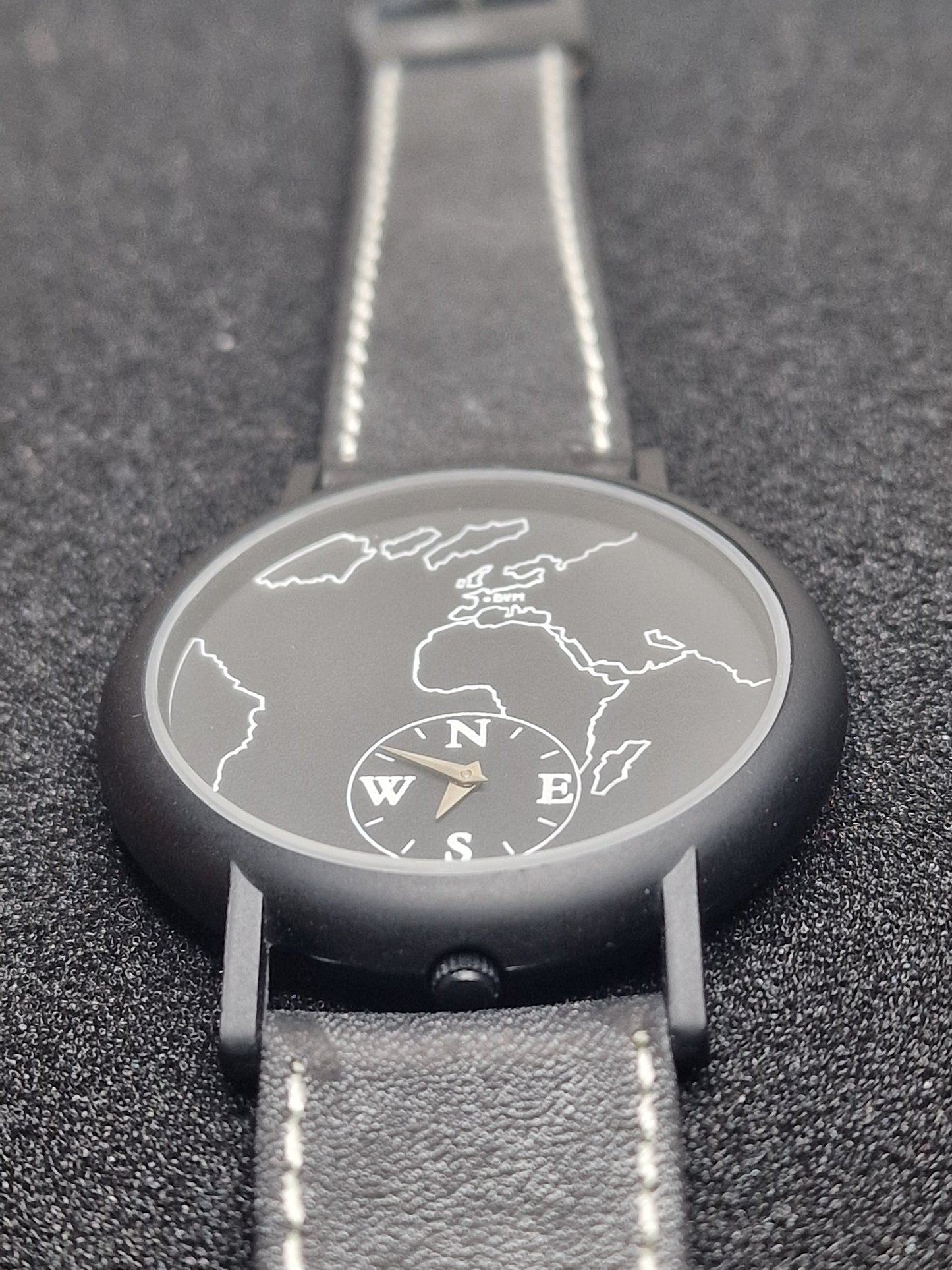 ⌚ Unworn Vintage Quartz Watch – Swiss Made | Cattin Movement | 80s–90s | 42mm | NOS