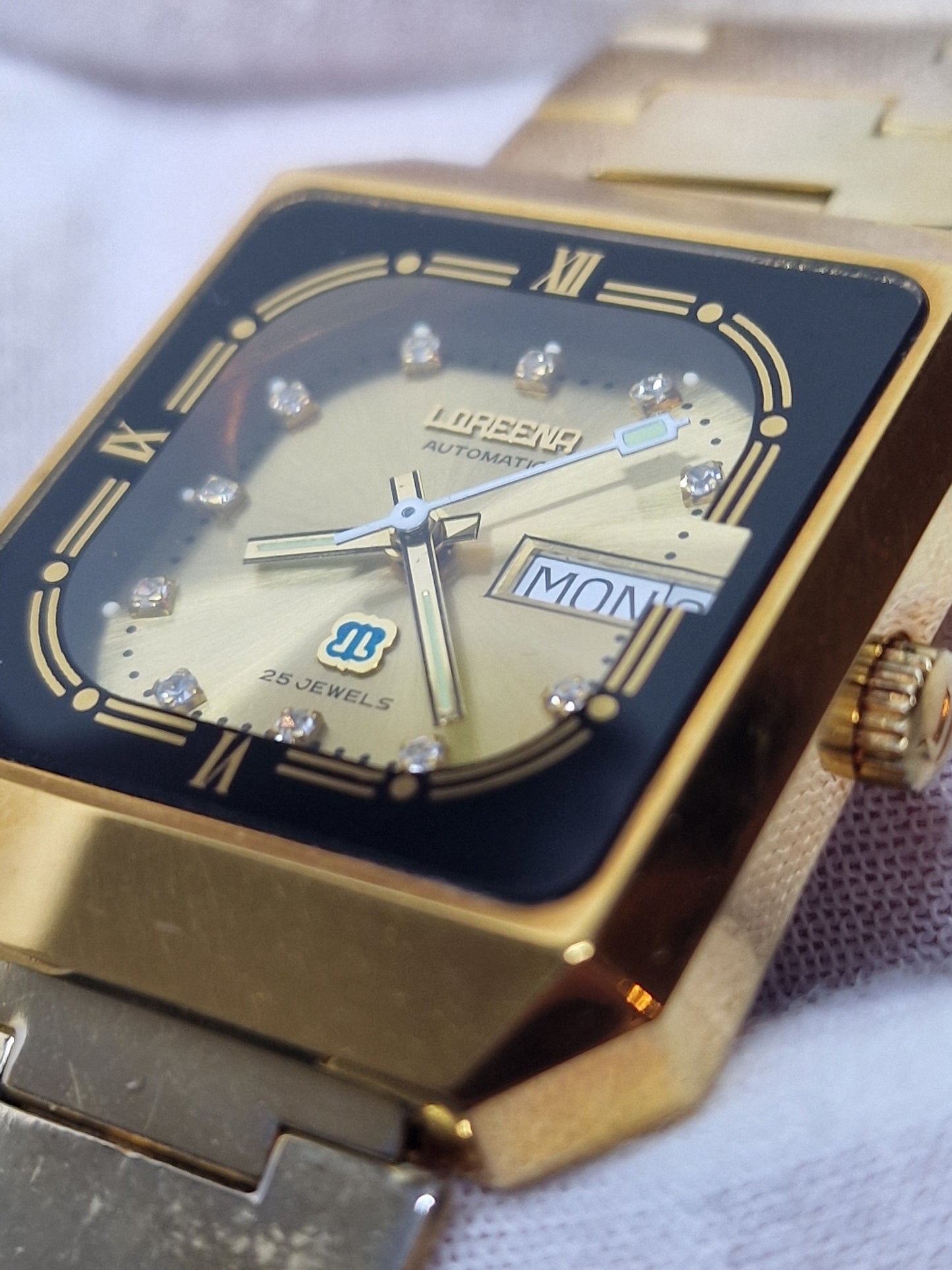 Very High Quality Vintage Watch - Loreena / Automatic - 60s