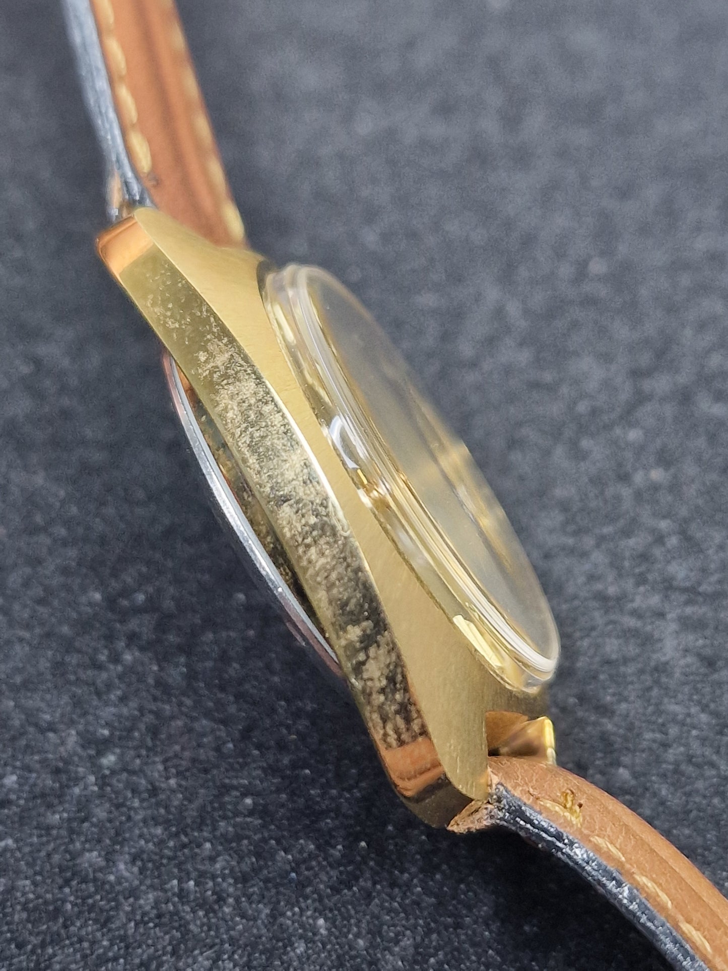 🕰️ Unworn Vintage Calendar Watch "KANDER" – Swiss Made, Hand-Wound, 60s/70s, Ultra Slim