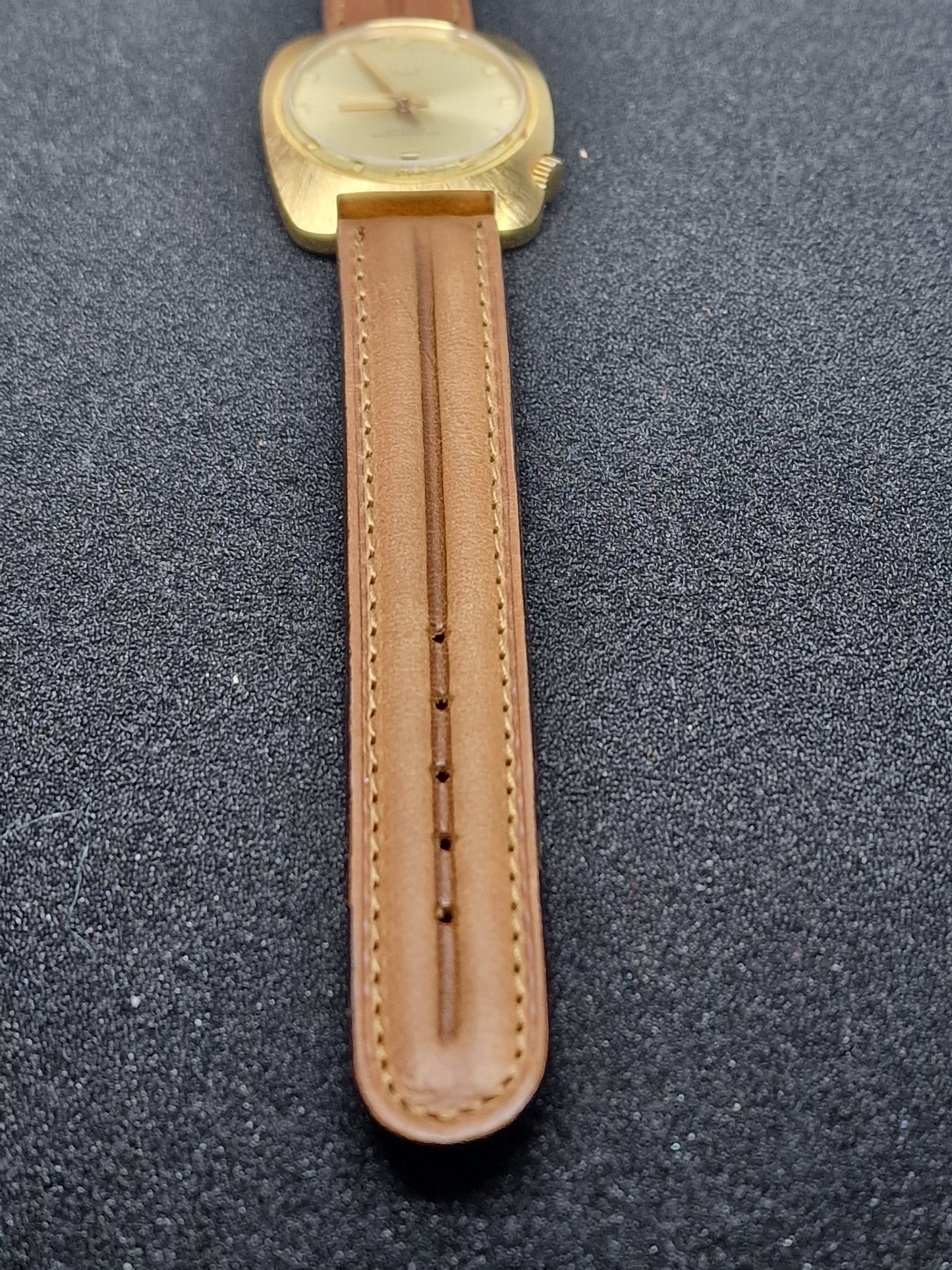 🕰️ Unworn Vintage Calendar Watch "KANDER" – Swiss Made, Hand-Wound, 60s/70s, Ultra Slim