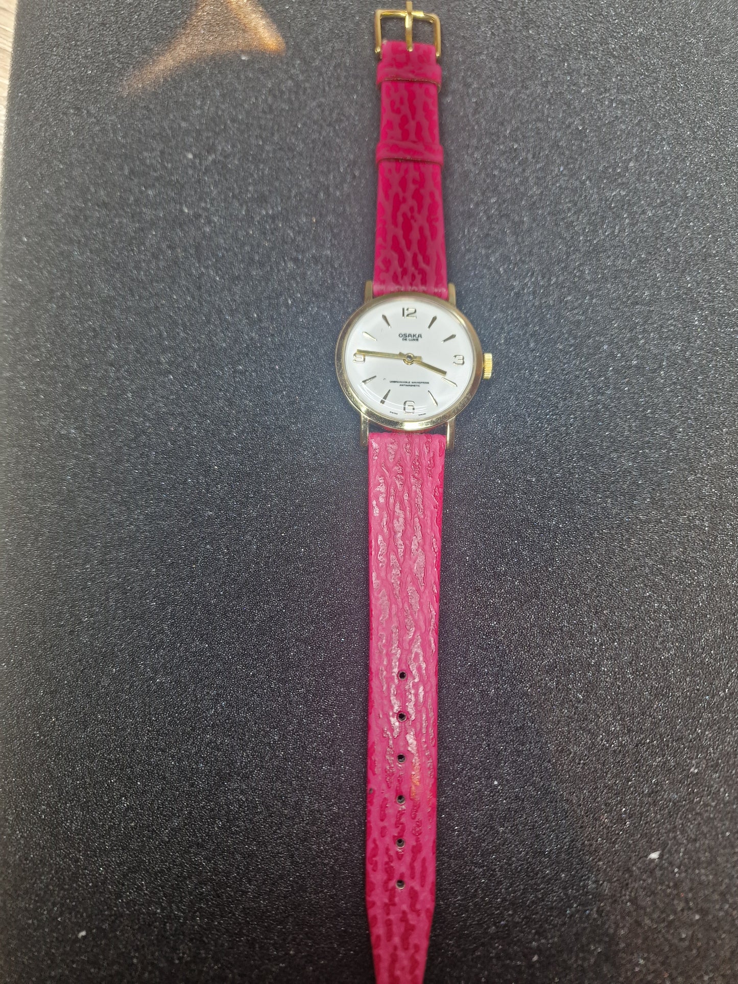 Old Vintage Watch OSAKA De Luxe from the 60s-70s, with Hand-Wound Movement