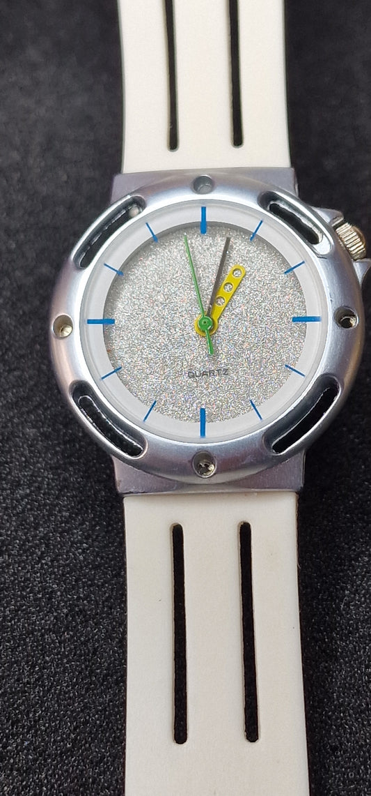 ⭐ Vintage 80s/90s Quartz Watch – 7 Jewels, 28mm, New Battery, Unworn