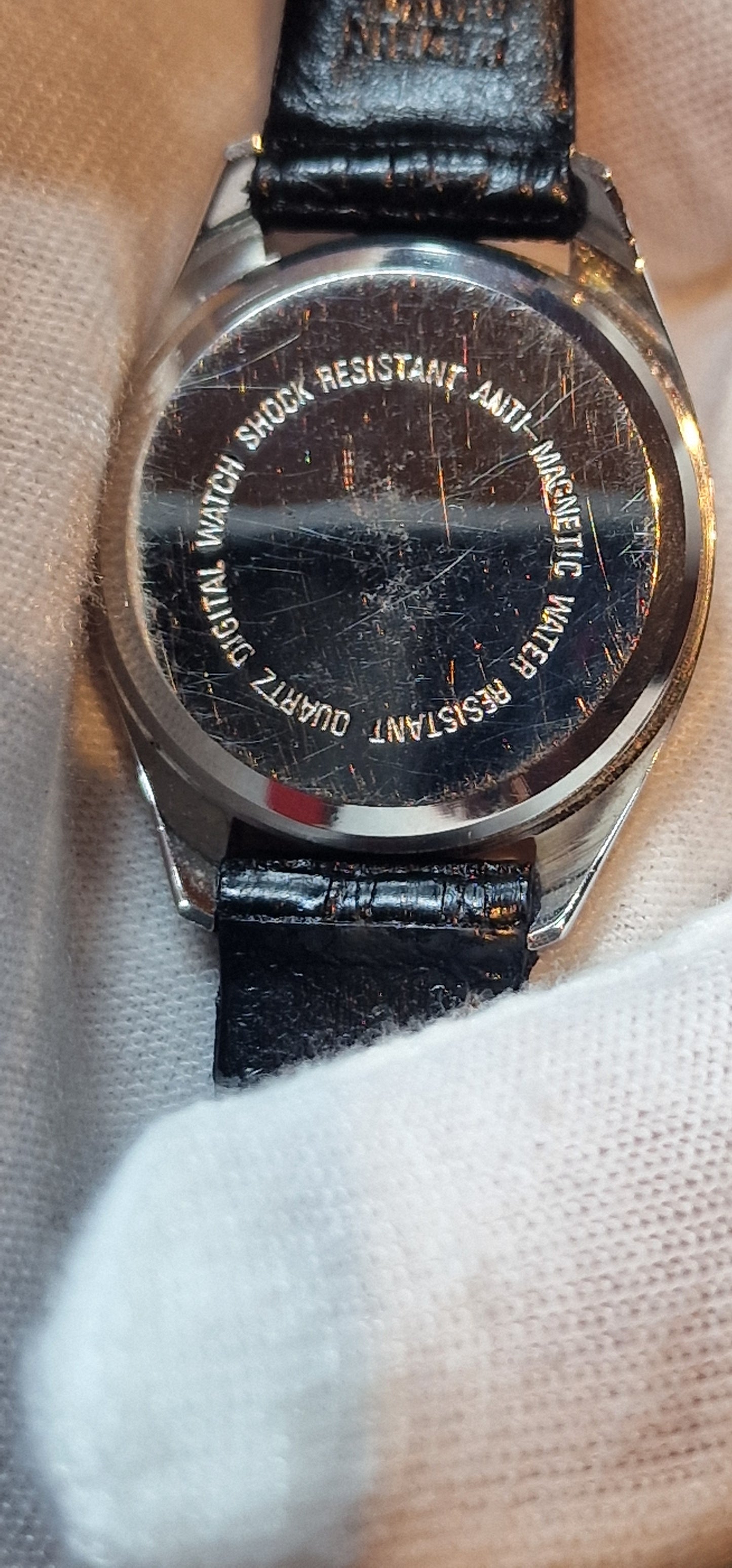 🔴 Vintage LED Women’s Watch – Red Display, 1960s/1970s, 25mm, Old Stock