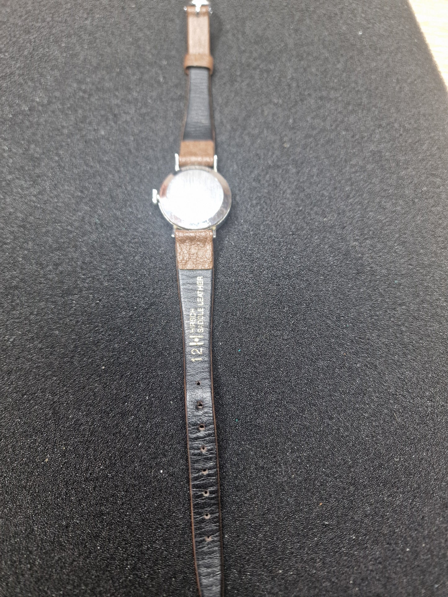 🌟 Elegant Vintage Mondia Ladies Watch – Swiss Made – 24 mm 🕰️
