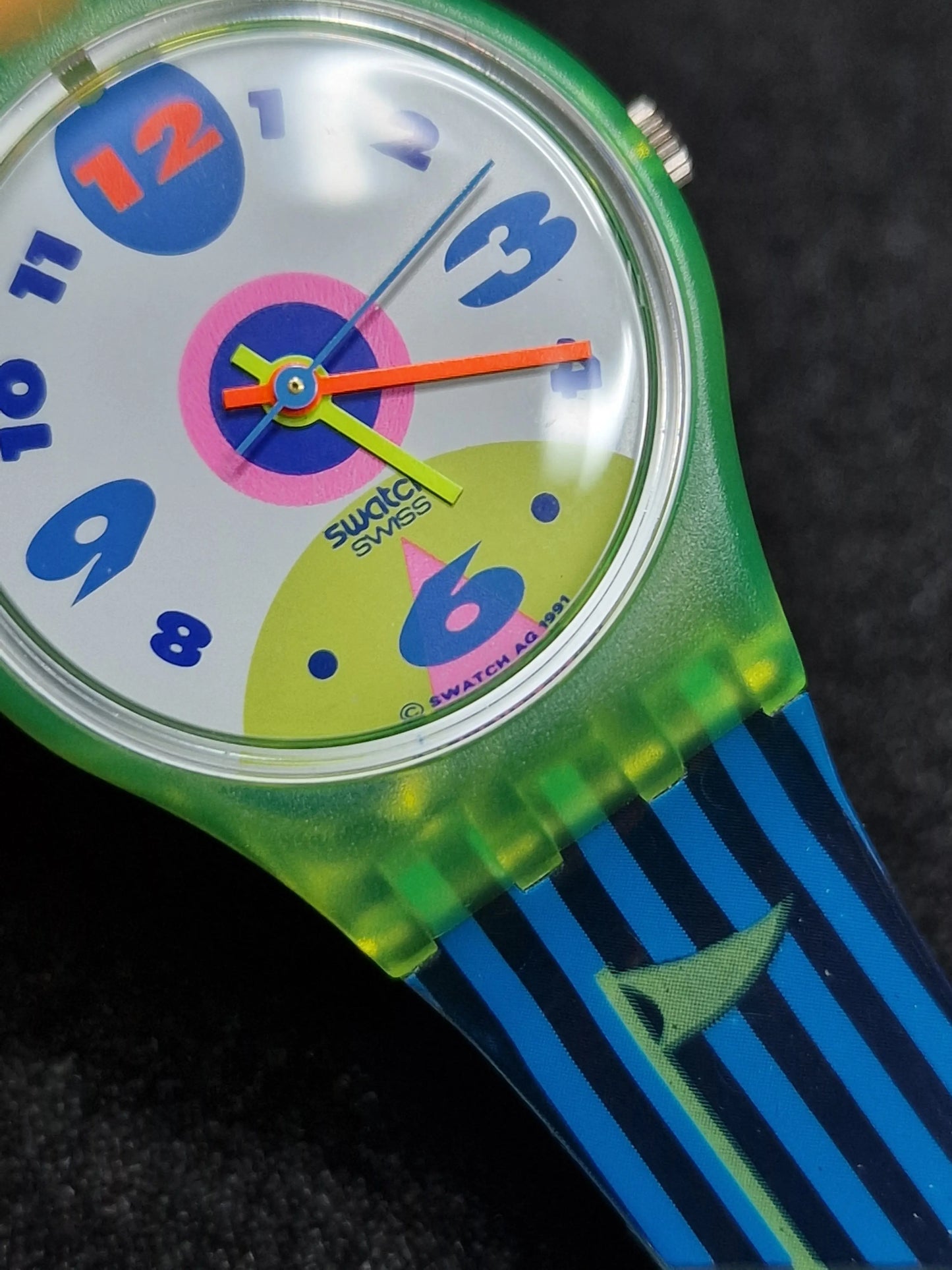 Swatch Lady LJ104 "Polar Ice" (1992) β Rare Vintage Glow Model β¨
