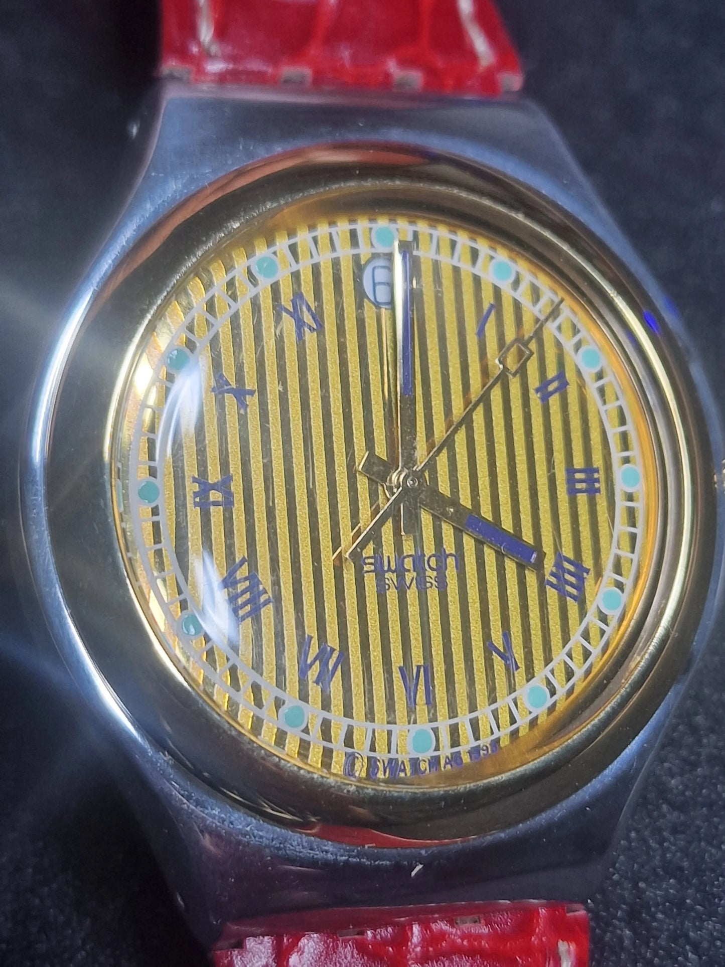 👑 Swatch Irony Big Classic YGS402 – "Crowned Head" (1993)