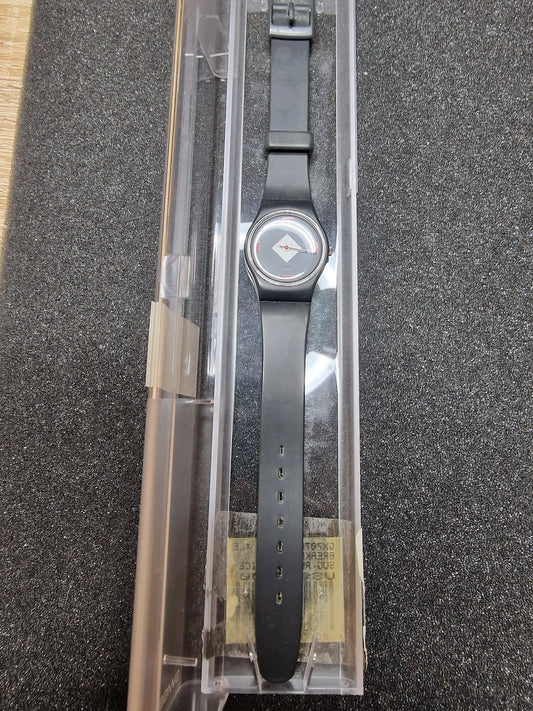 🔴 Swatch Lady LA101 “Mah-Jong” (1984) – Early Swatch Classic