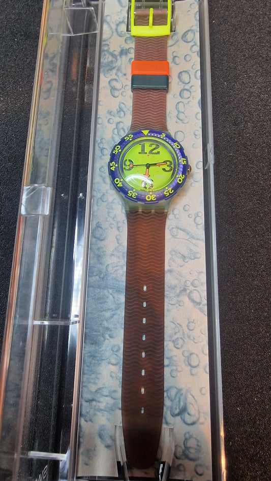 Swatch Scuba SDN103 “Spray Up” – 1992 Vintage Diver (200m WR)
