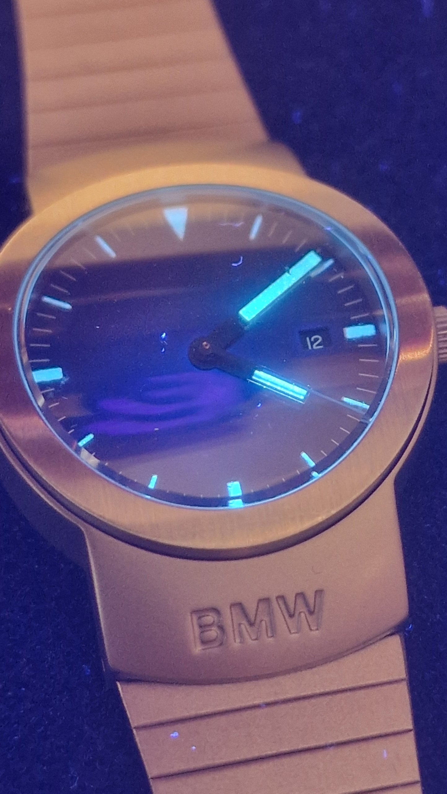 🕶️ BMW Swiss Design Watch – Minimalist Precision in Stainless Steel 🇨🇭