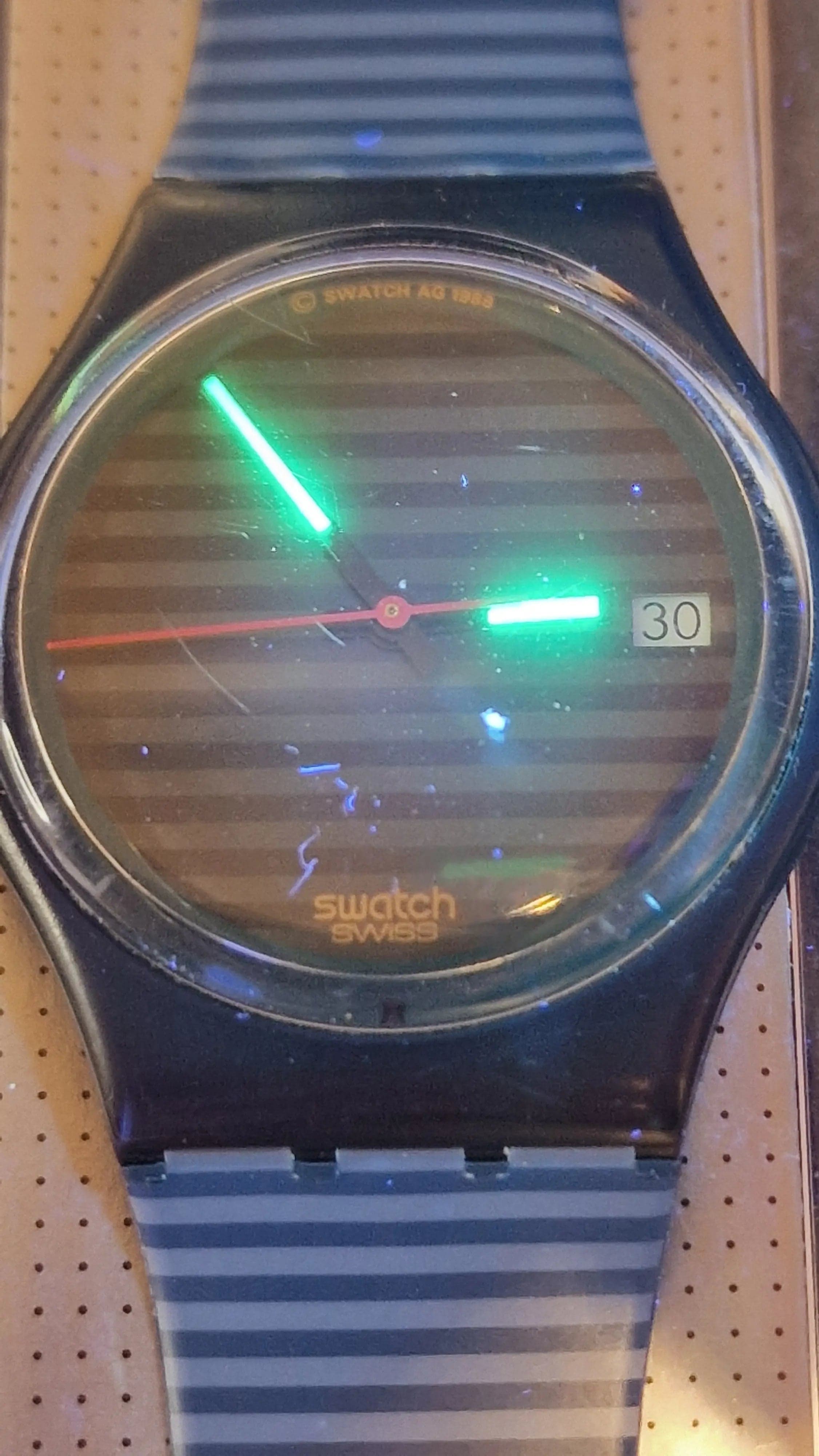 🌀 Swatch GK700 – “Giro” (1990) | Vintage Day-Date | UV Glow