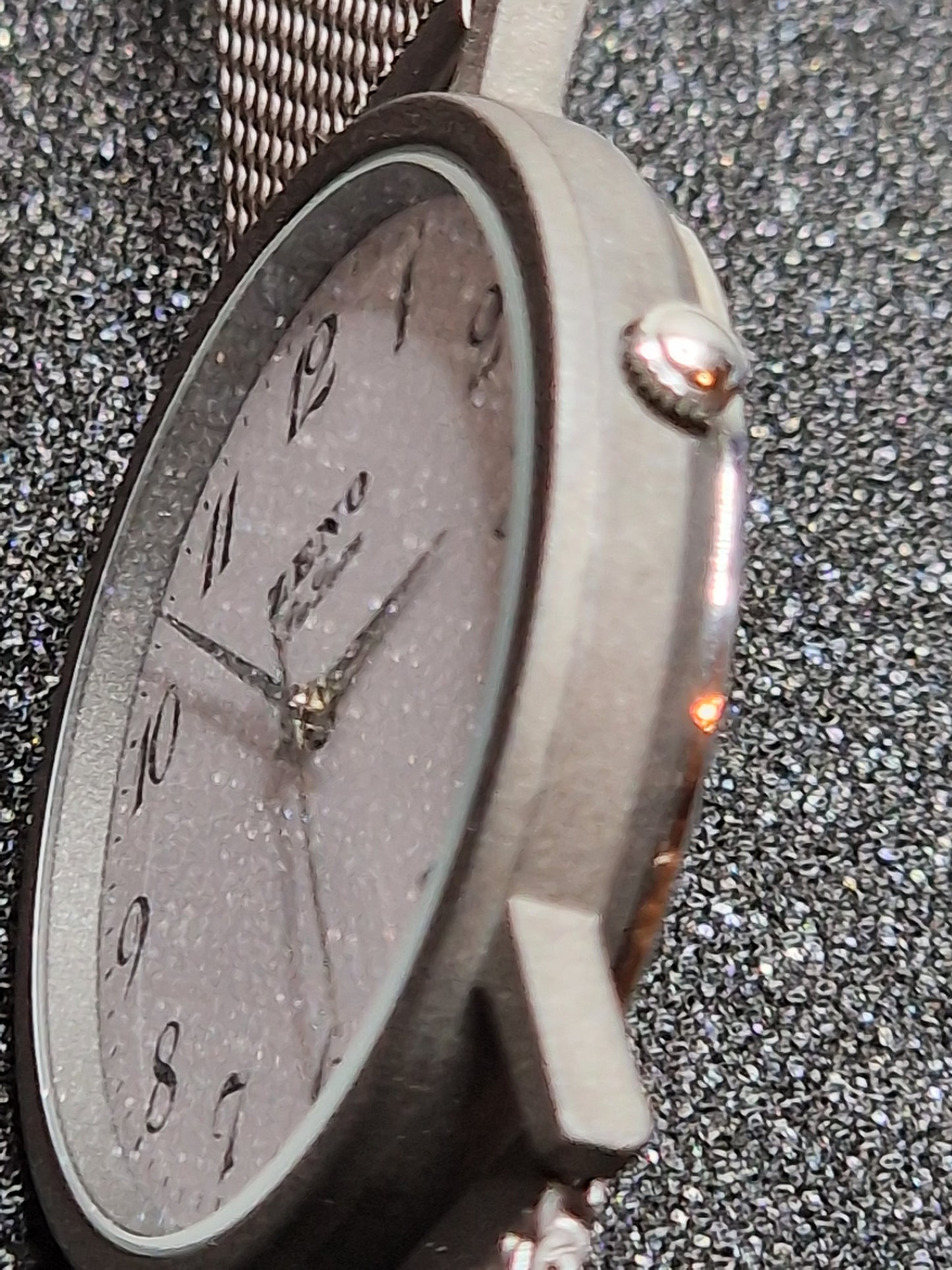 ✨ New Ultra-Slim ZENO De Luxe Watch – Quartz, 33mm, Elegant & Sporty