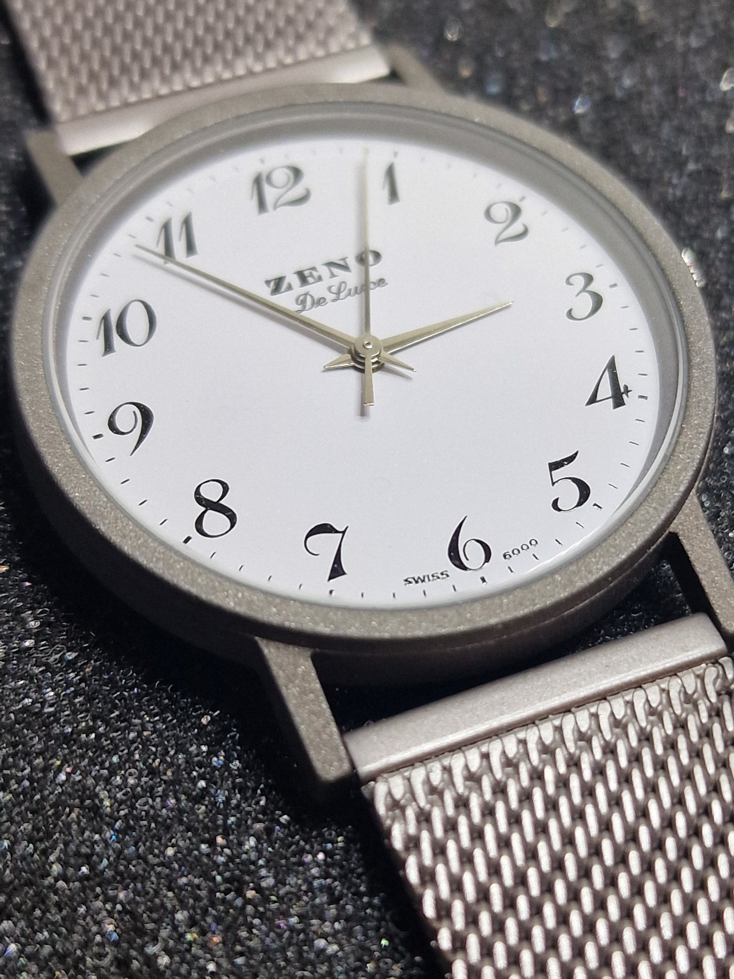 ✨ New Ultra-Slim ZENO De Luxe Watch – Quartz, 33mm, Elegant & Sporty