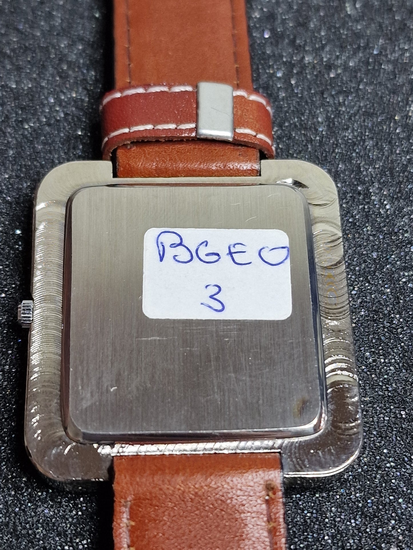 ⌚ Unworn Vintage Quartz Watch – 1980s or Older, 44mm, Old Stock