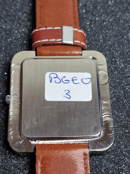 ⌚ Unworn Vintage Quartz Watch – 1980s or Older, 44mm, Old Stock