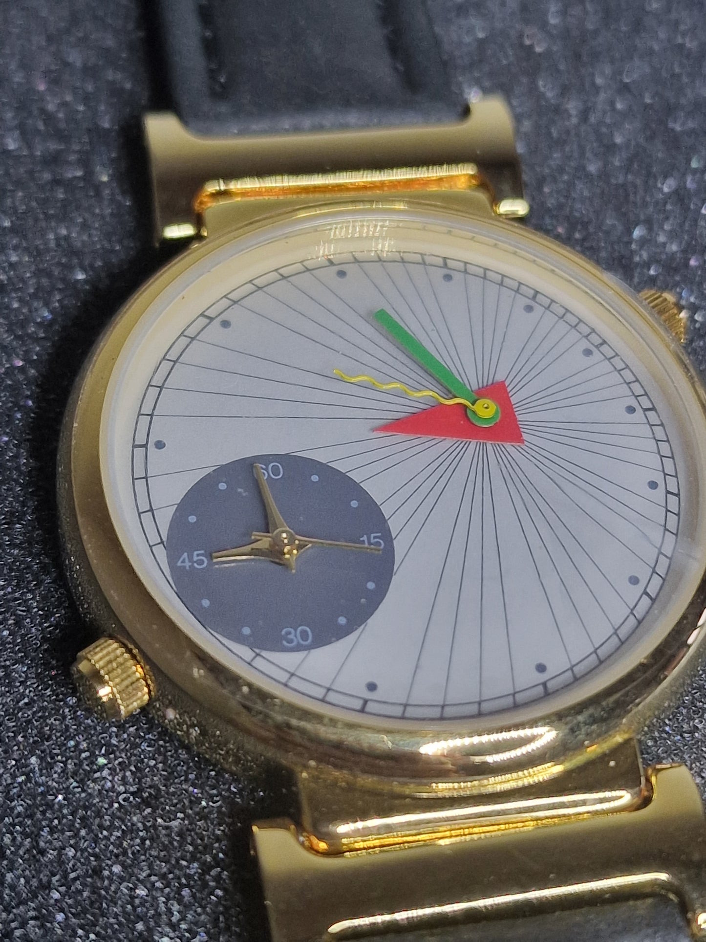 🌍 Unworn Dual-Time Quartz Wristwatch – 1970s, Top Condition, Old Stock