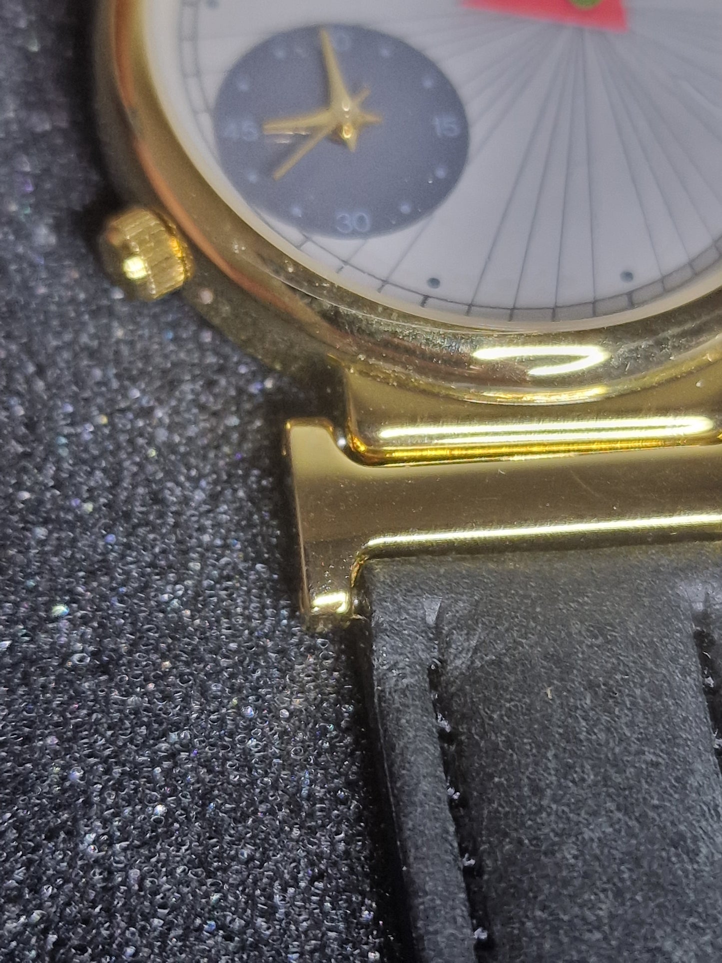 🌍 Unworn Dual-Time Quartz Wristwatch – 1970s, Top Condition, Old Stock