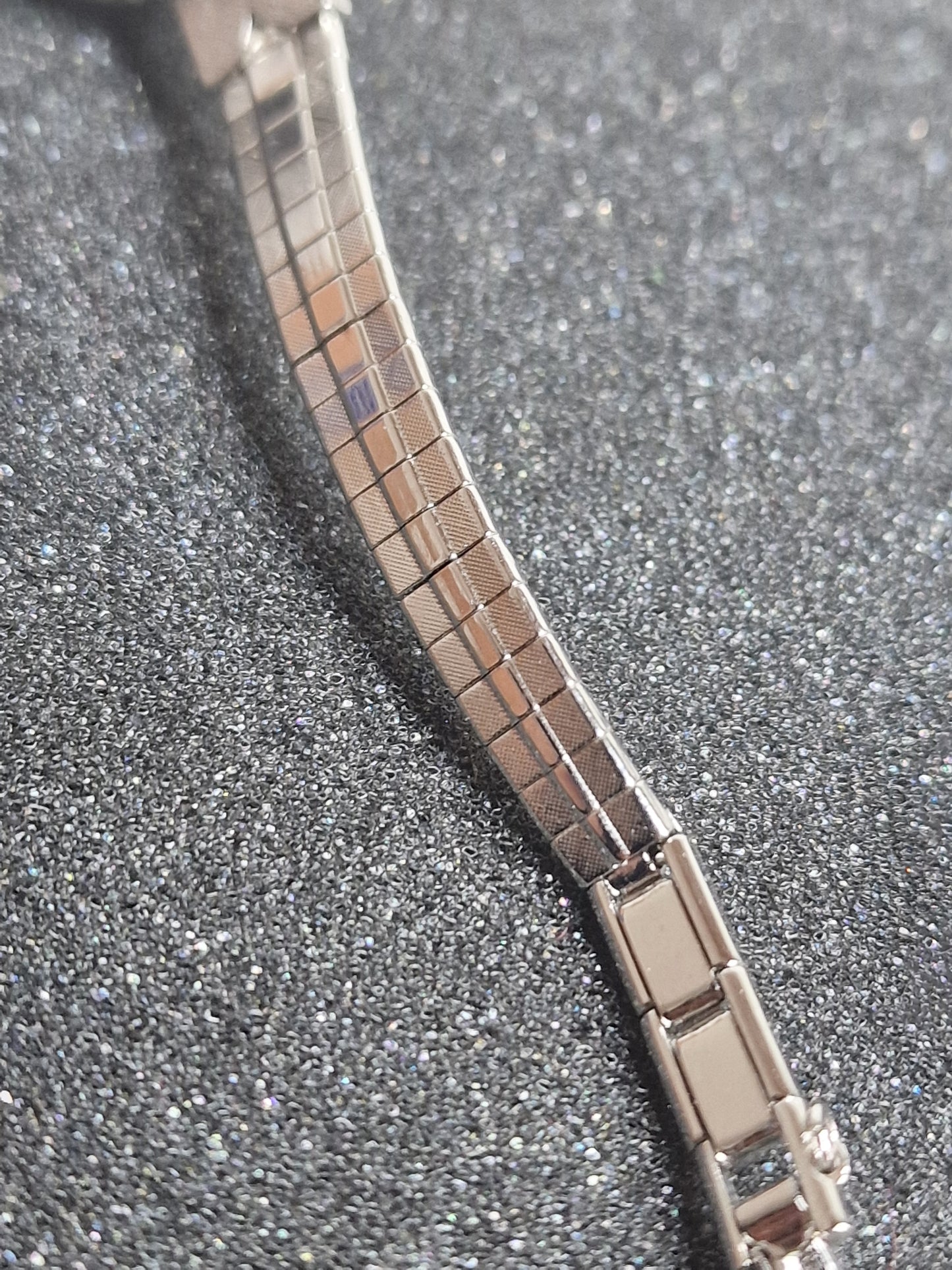 💎 Unworn Vintage Ladies' Jewelry Watch "F.H.B." – Swiss Made, Hand-Wound, Late 1960s