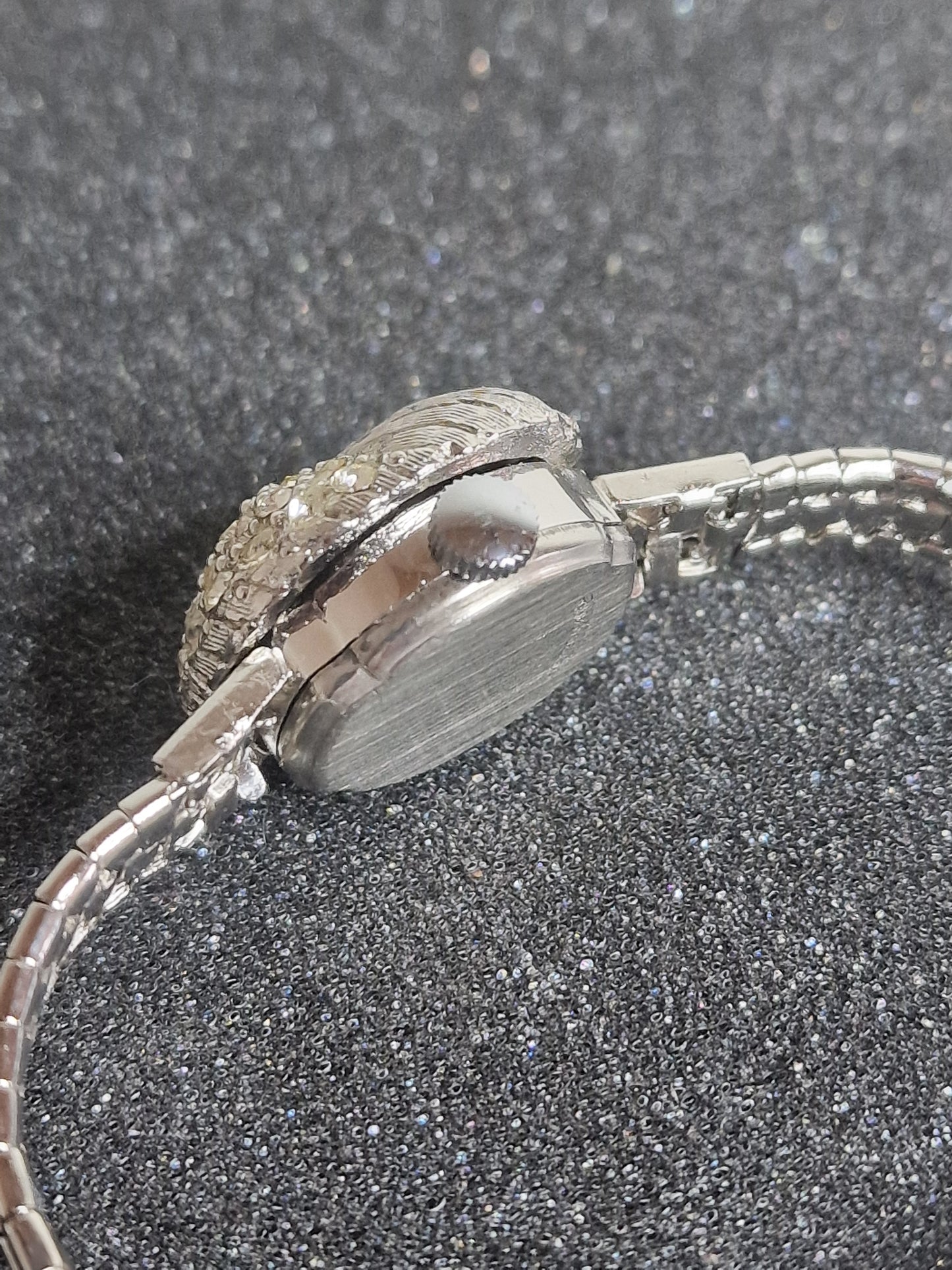 💎 Unworn Vintage Ladies' Jewelry Watch "F.H.B." – Swiss Made, Hand-Wound, Late 1960s