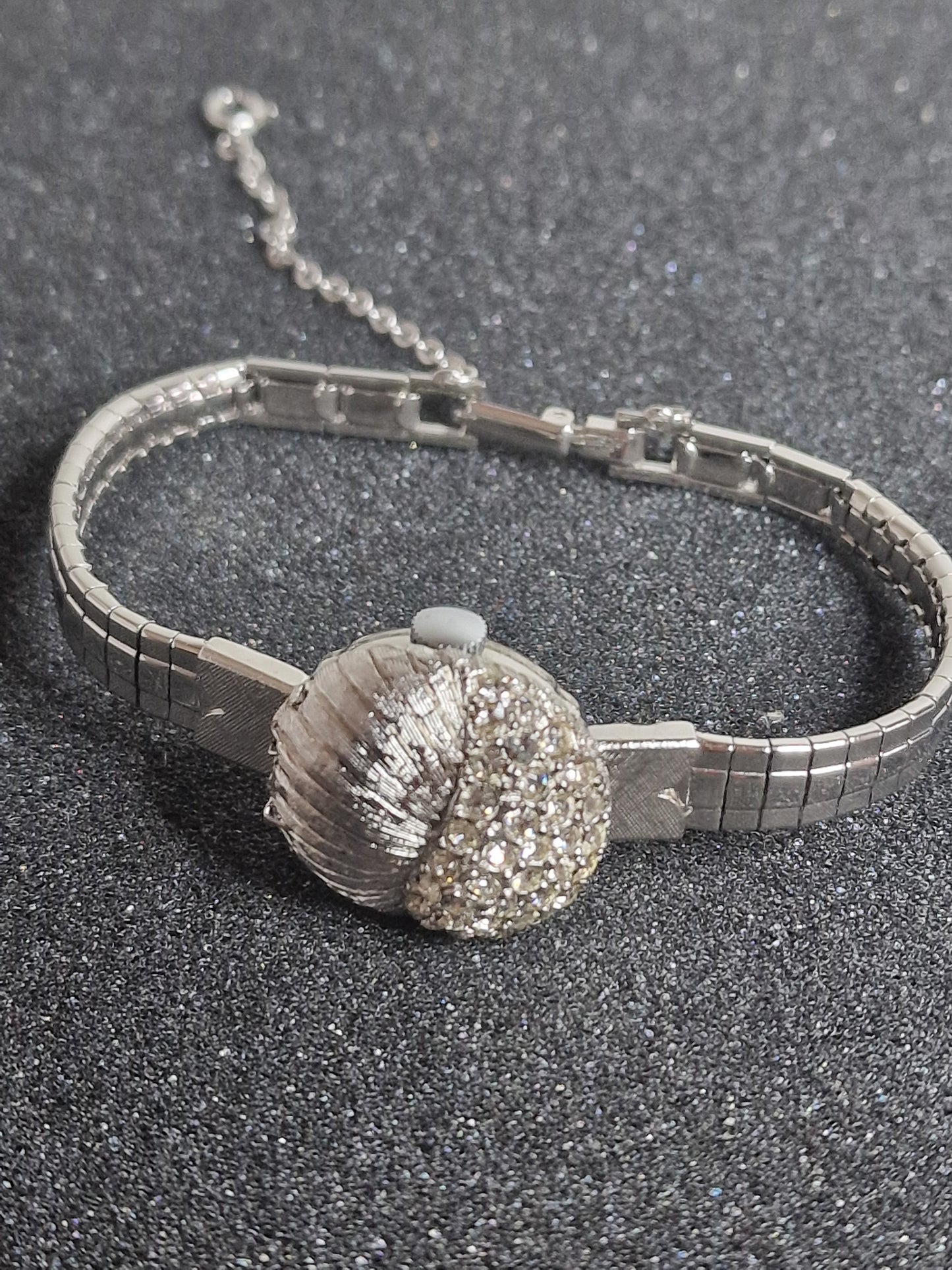 💎 Unworn Vintage Ladies' Jewelry Watch "F.H.B." – Swiss Made, Hand-Wound, Late 1960s