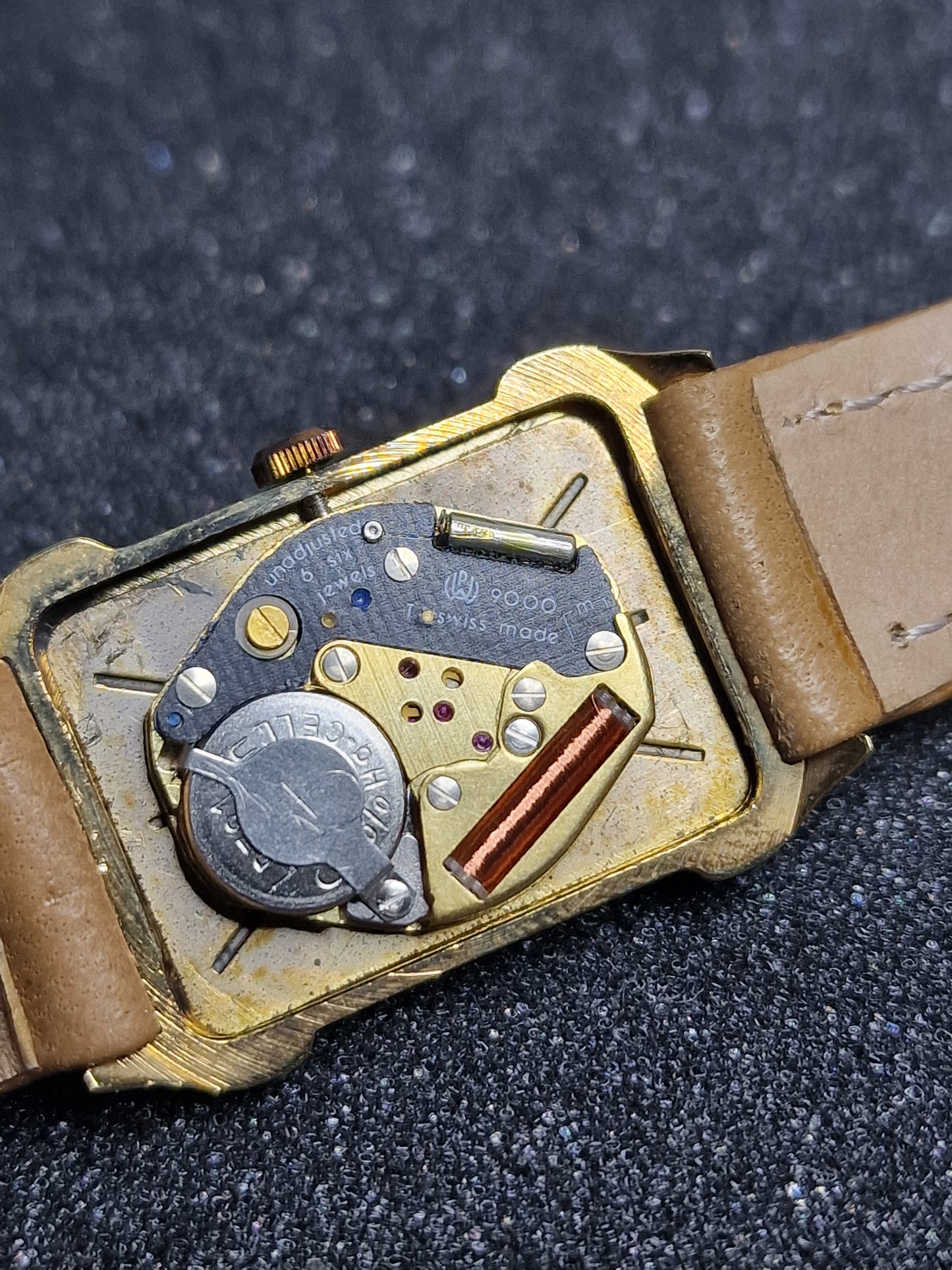 ⌚ Unworn Vintage Quartz Watch "LOTUS" – Swiss Made, 70s/80s, Old Stock