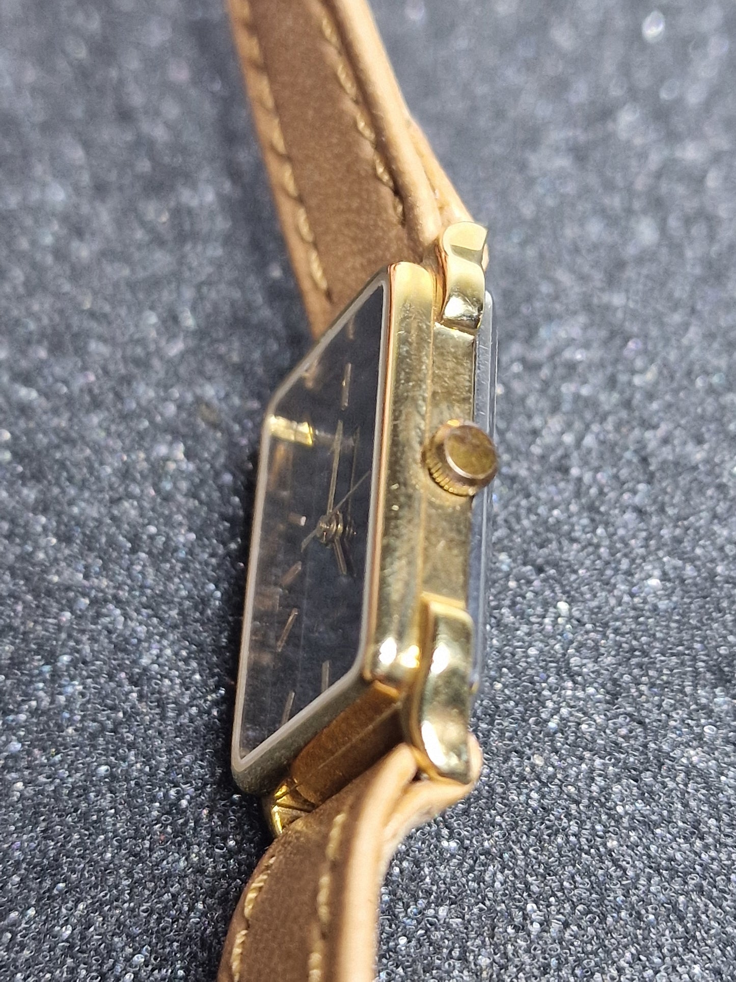 ⌚ Unworn Vintage Quartz Watch "LOTUS" – Swiss Made, 70s/80s, Old Stock