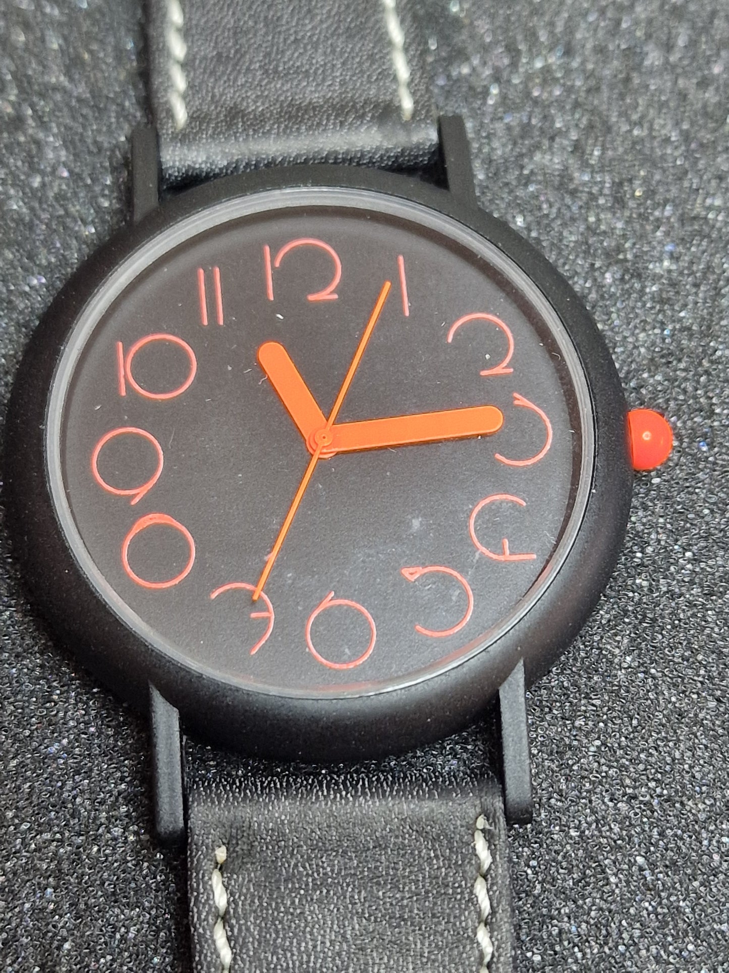 ⌚ Unworn Vintage Quartz Watch – Swiss Made, Cattin Movement, 42mm, 80s/90s, Old Stock