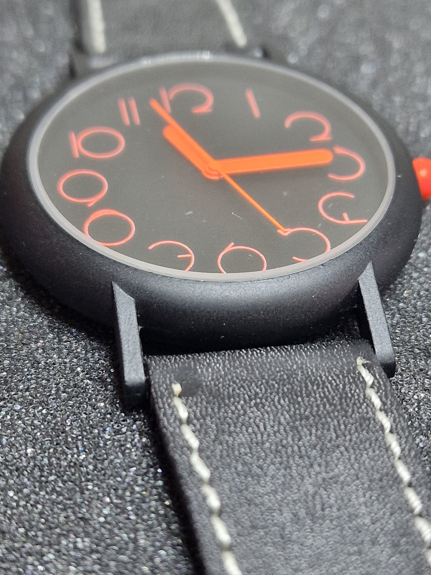 ⌚ Unworn Vintage Quartz Watch – Swiss Made, Cattin Movement, 42mm, 80s/90s, Old Stock