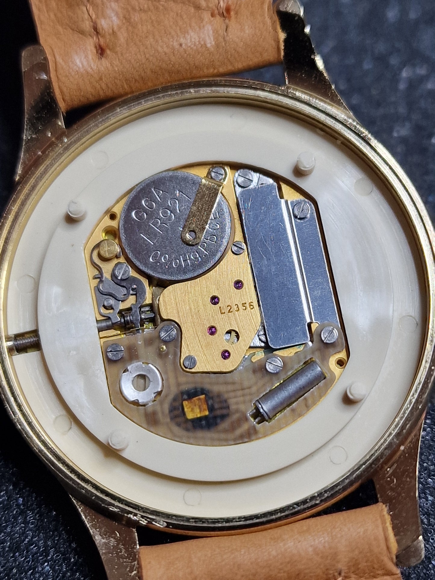 ⌚ Unworn Vintage Quartz Watch "ZENO" – Swiss Made, Cattin Movement, 40mm, 80s/90s, Old Basel Stock