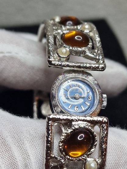 💎 Unworn Vintage Ladies' Clasp Watch "ETIENNE" – Swiss Made, Hand-Wound, 1970s, Old Stock