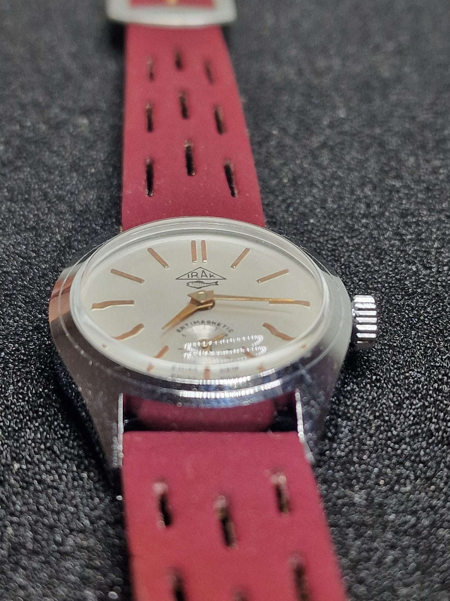 ⌚ Unworn Vintage Watch "IRAK" – Swiss Made, Hand-Wound, 1960s, Old Stock