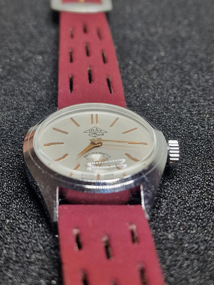 ⌚ Unworn Vintage Watch "IRAK" – Swiss Made, Hand-Wound, 1960s, Old Stock