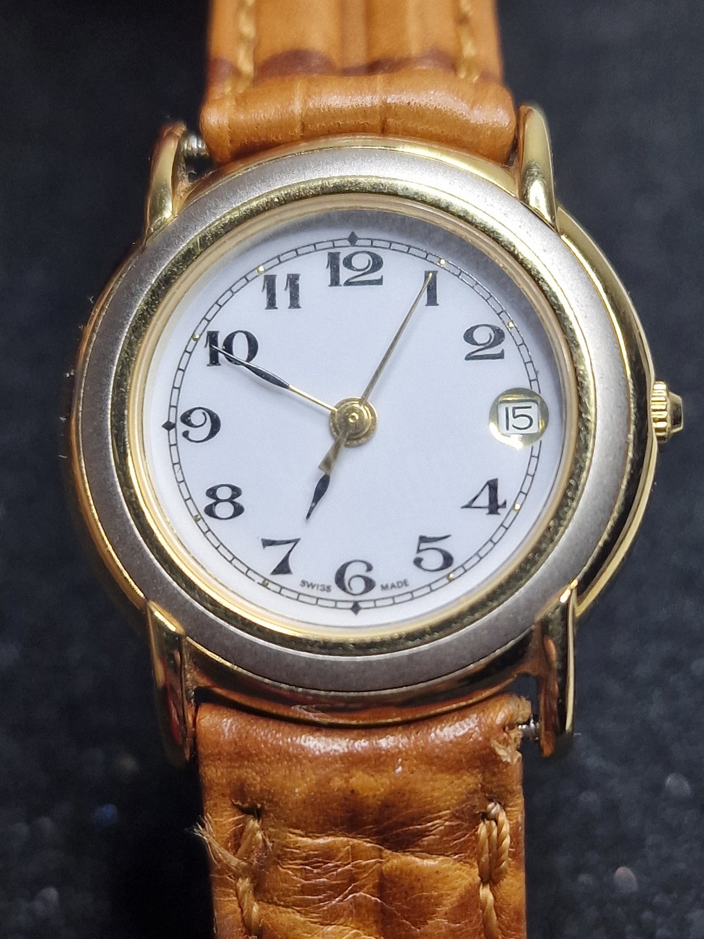 ⌚ Unworn Vintage Quartz Watch – Swiss Made, 1970s, Gold-Tone, Old Stock
