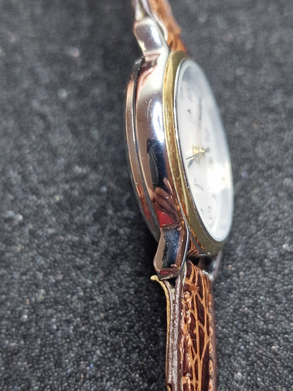 ⌚ Unworn Vintage Quartz Watch "LOTUS" – Swiss Made, Date Display, 1970s, Old Stock