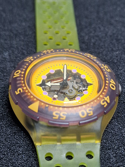 🔸 Swatch Scuba SDK103 Hypocampus (1990) – Iconic Scuba 200 Dive Watch